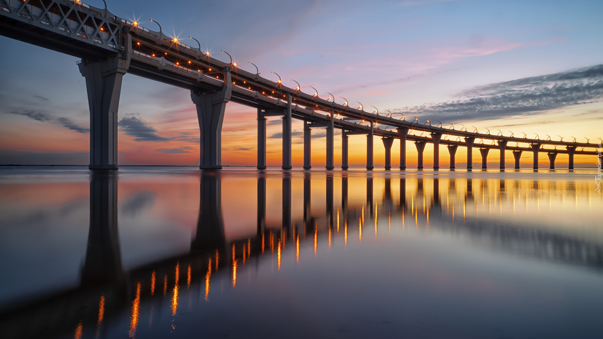 Most, Zatoka, Morze