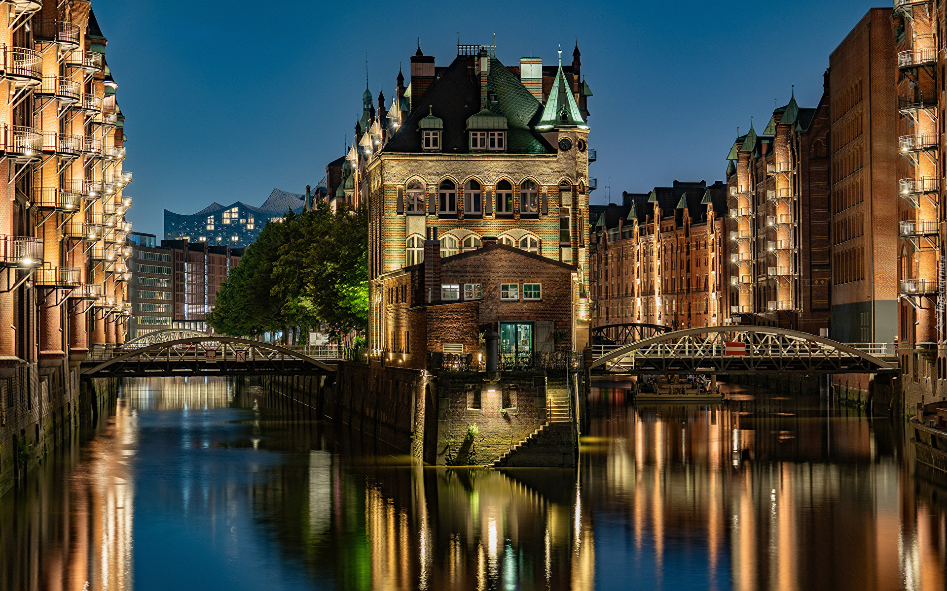 Niemcy, Speicherstadt, Miasto, Hamburg, Kanał wodny, Most, Domy, Noc, Światła