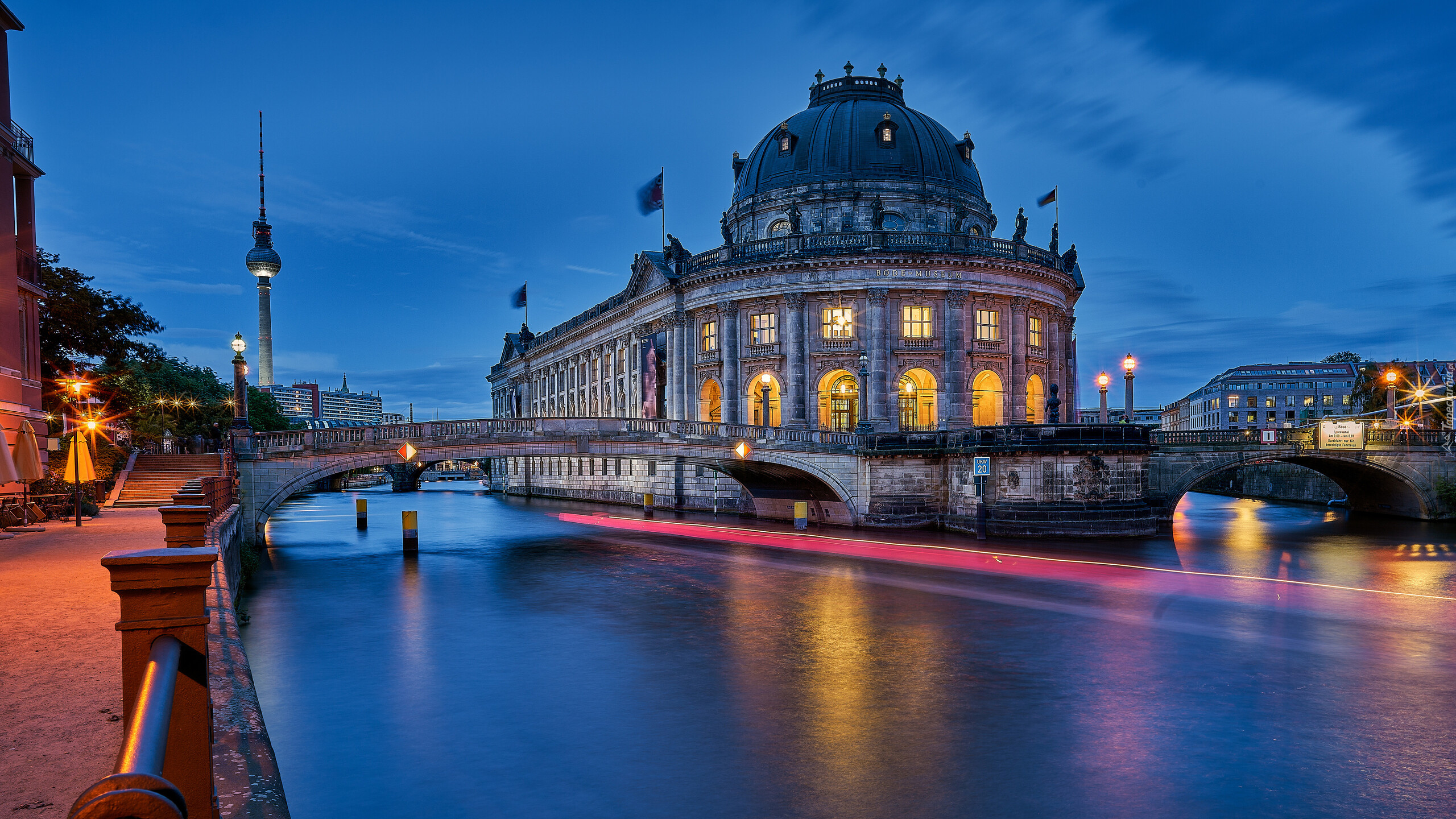 Niemcy, Berlin, Muzeum im Bodego, Rzeka Sprewa, Most