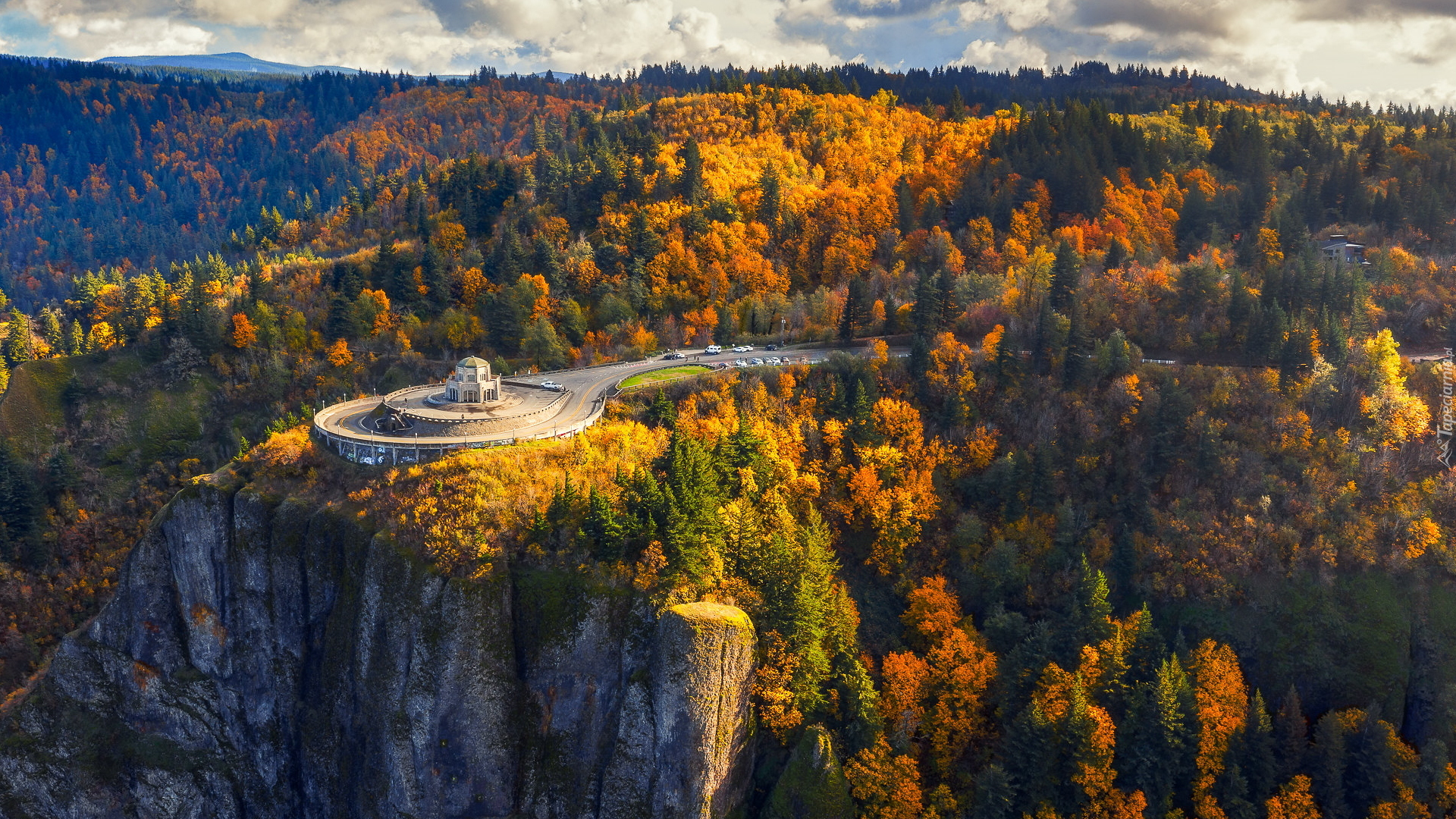 Jesień, Muzeum Vista House, Lasy, Skały, Crown Point, Stan Oregon, Stany Zjednoczone