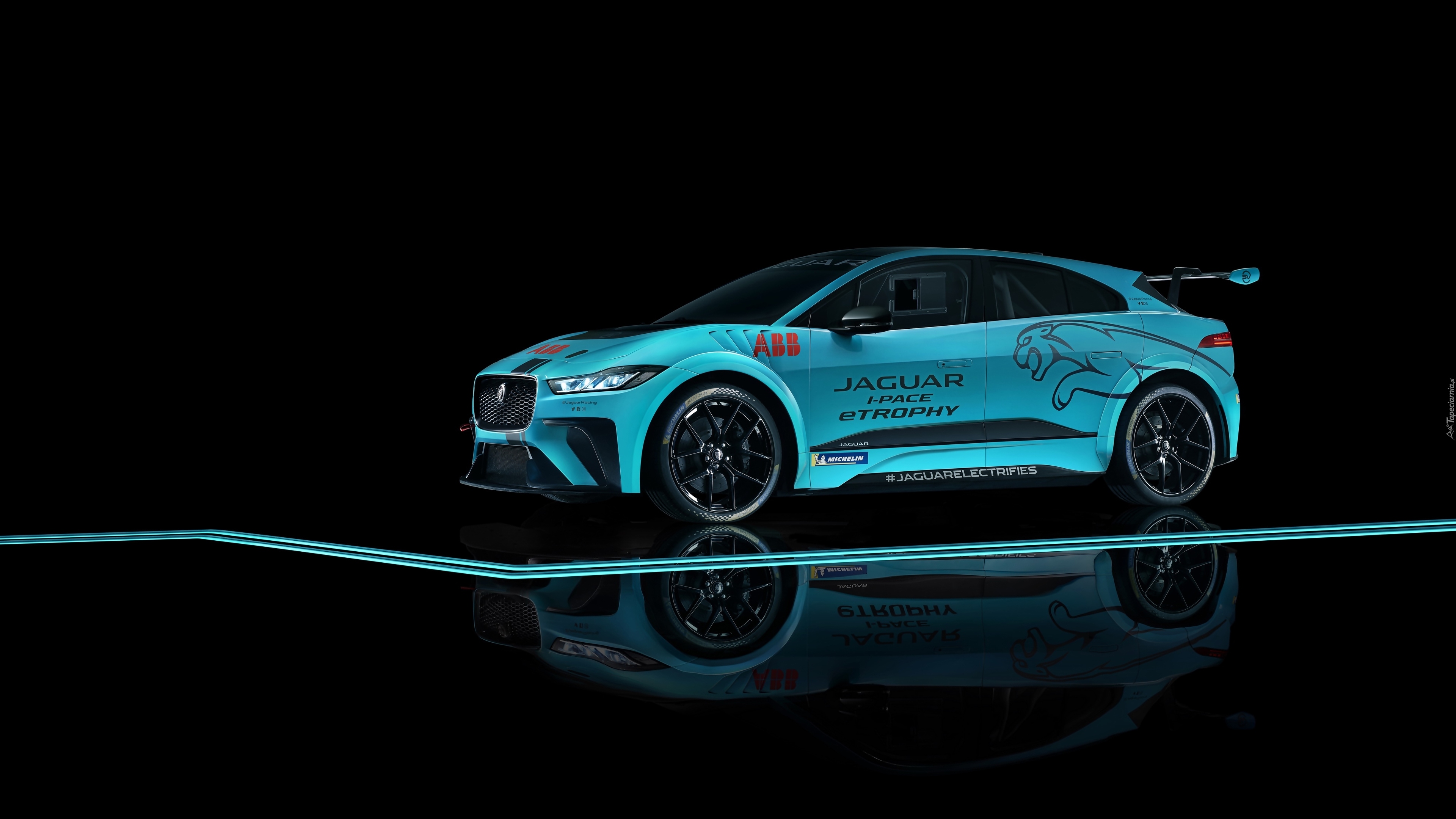 Niebieski, Jaguar I-Pace, Bok