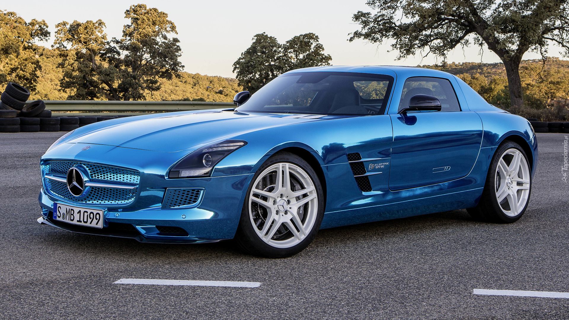 Mercedes-Benz SLS AMG