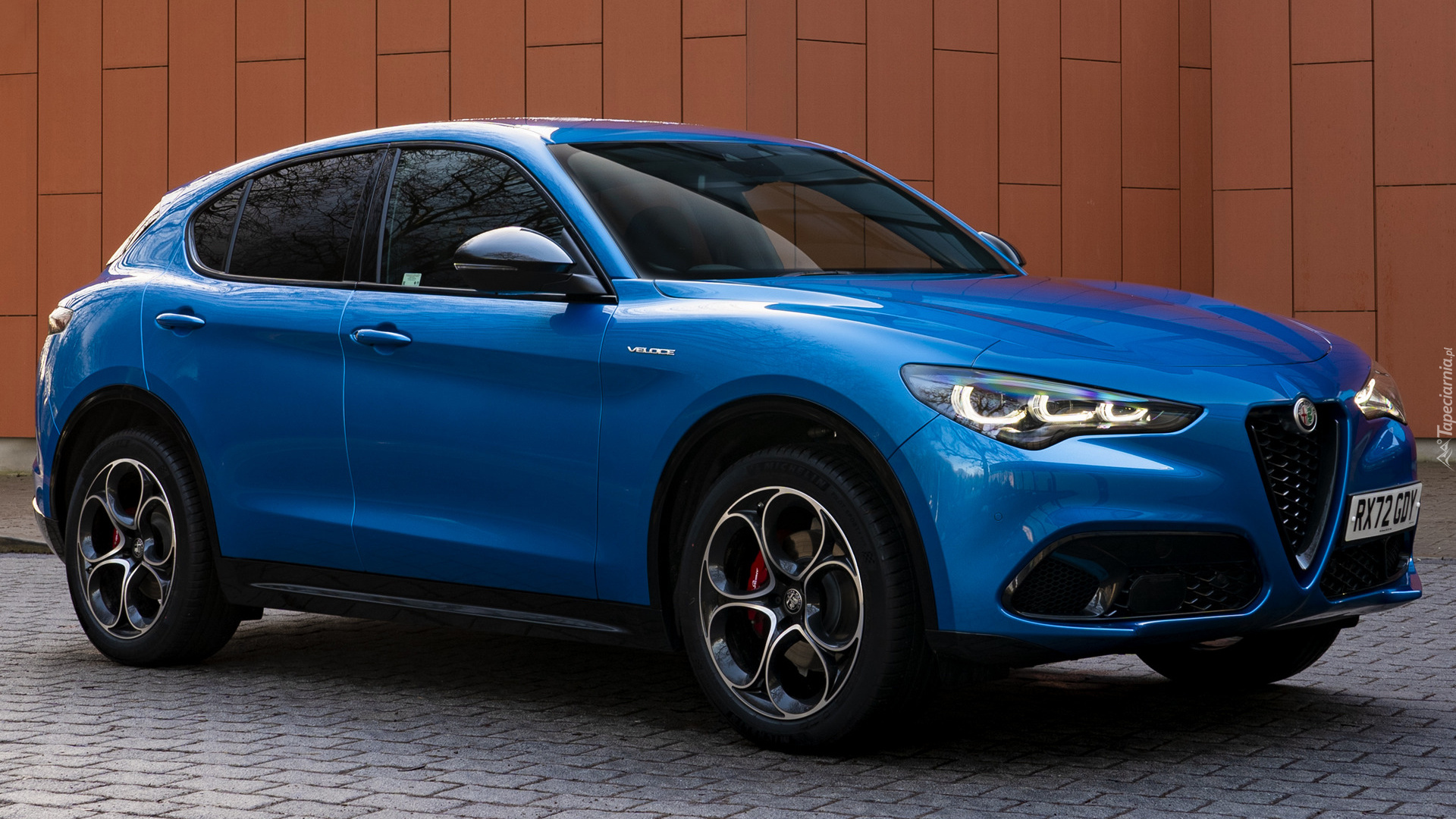 Niebieskie, Alfa Romeo Stelvio Veloce