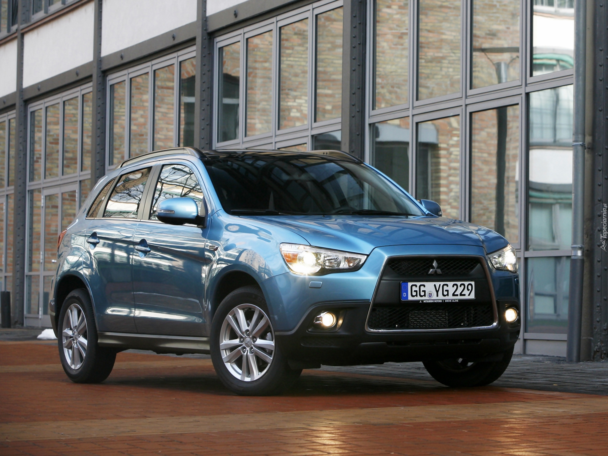 Niebieskie, Mitsubishi ASX Crossover, 2010