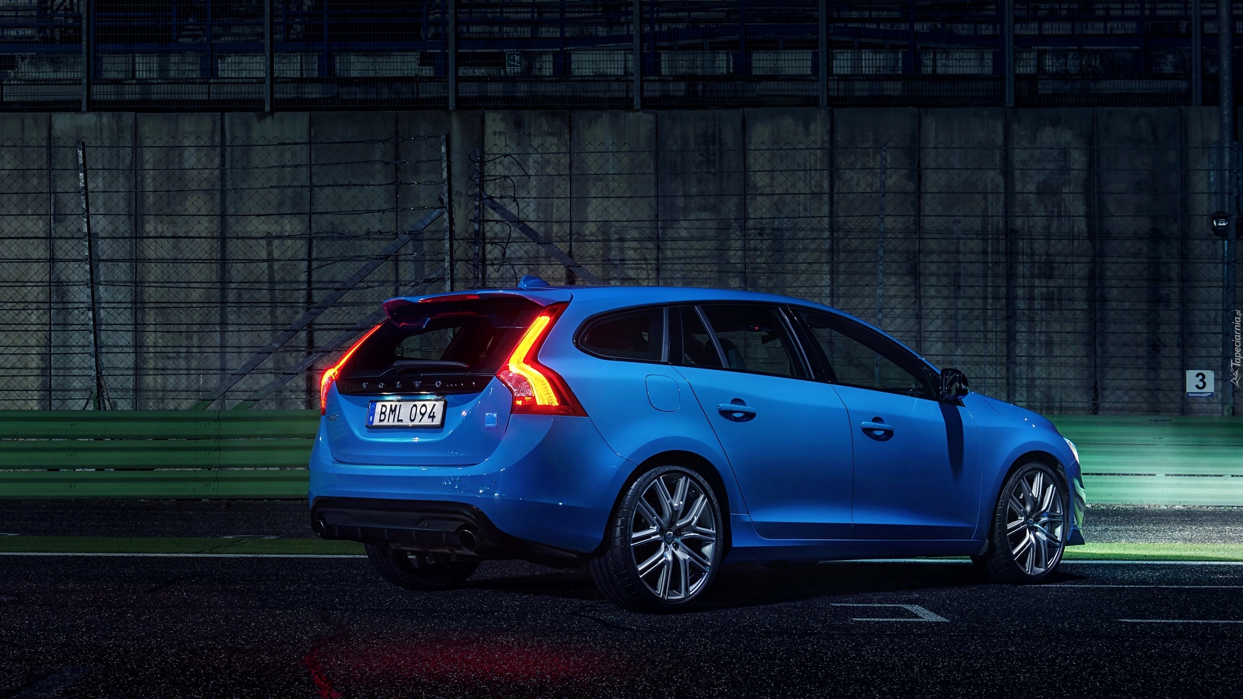 Niebieskie, Volvo V60