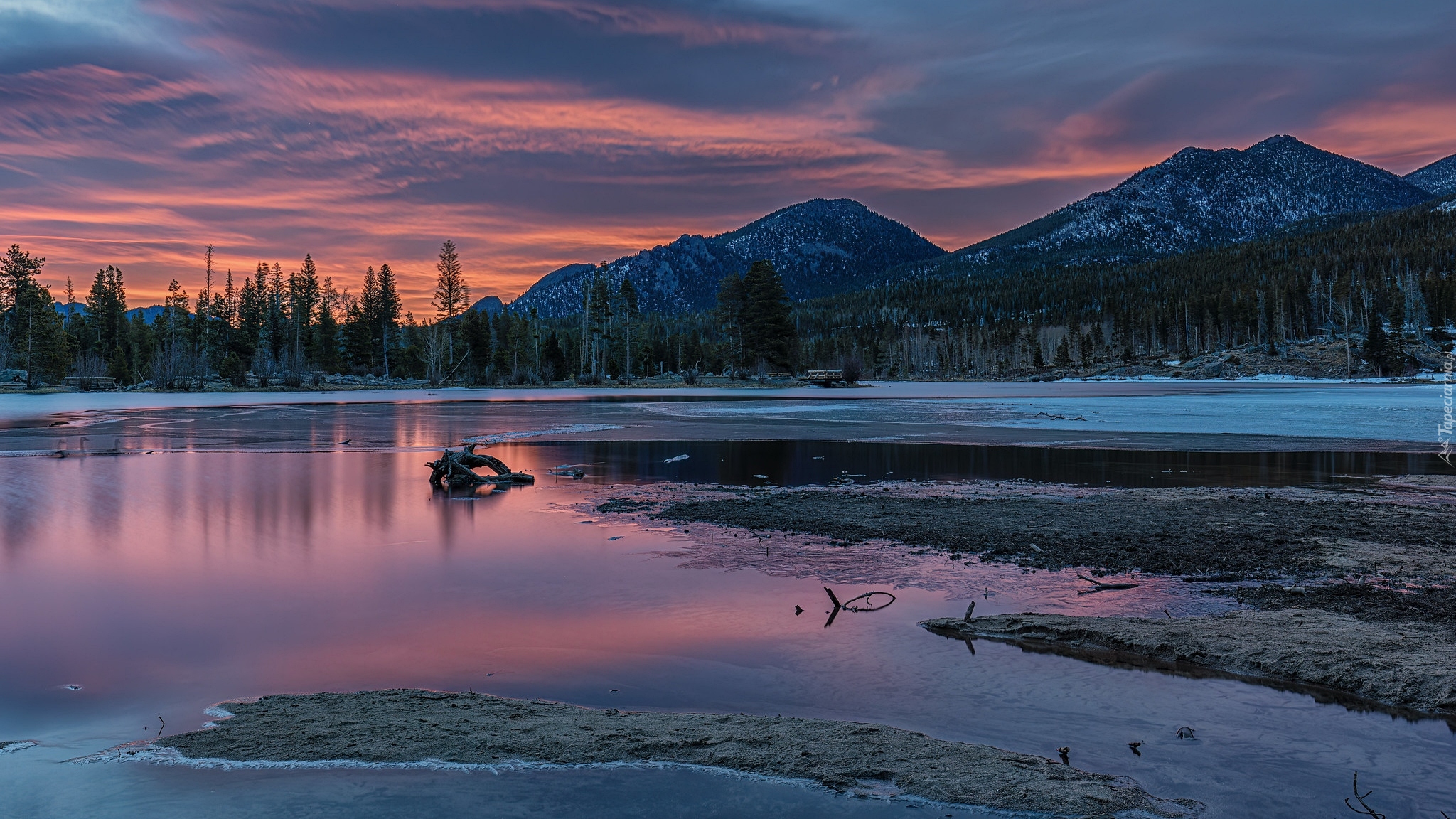 Góry, Jezioro, Sprague Lake, Wschód słońca, Park Narodowy Gór Skalistych, Stan Kolorado, Stany Zjednoczone