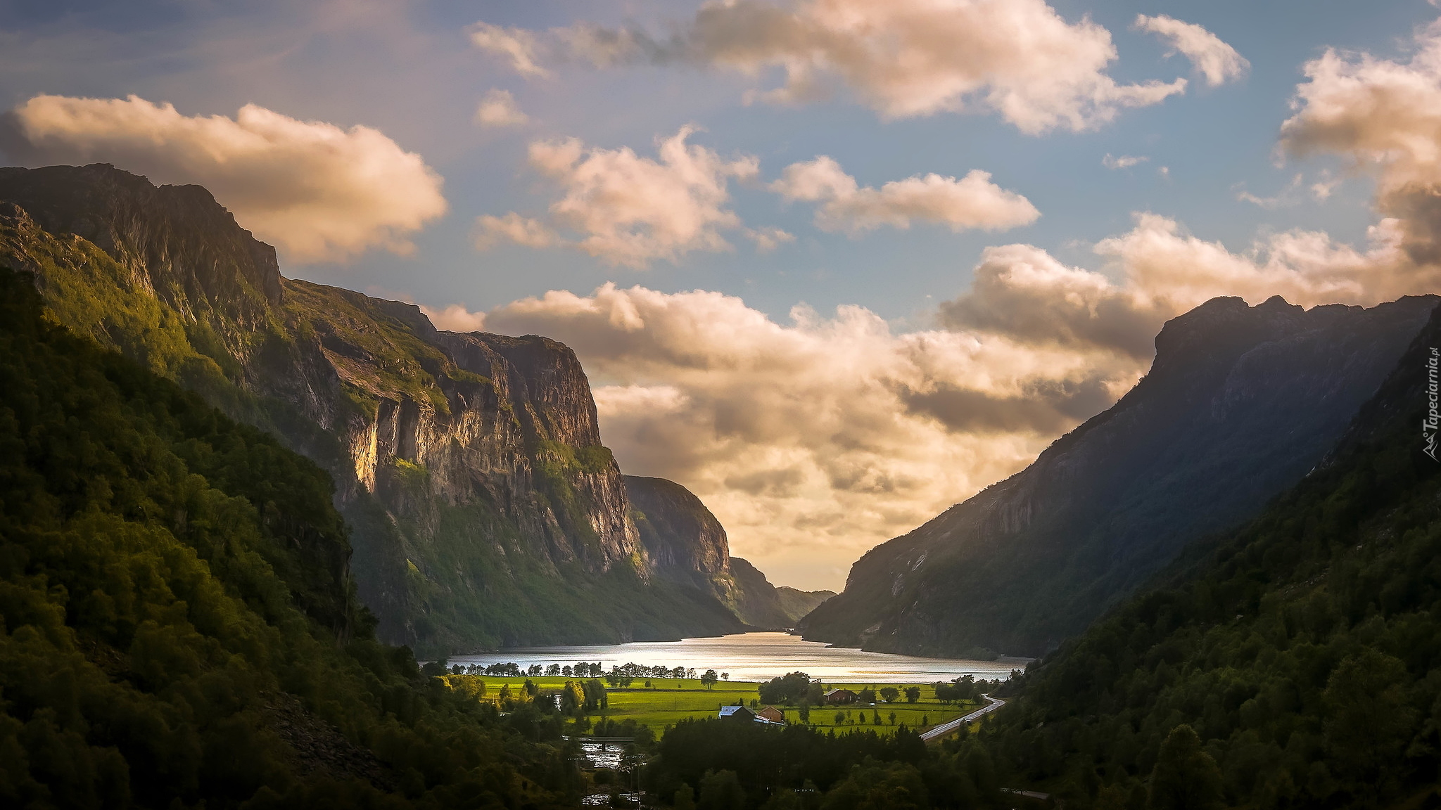 Góry, Jezioro, Chmury, Wioska Gya, Rogaland, Norwegia
