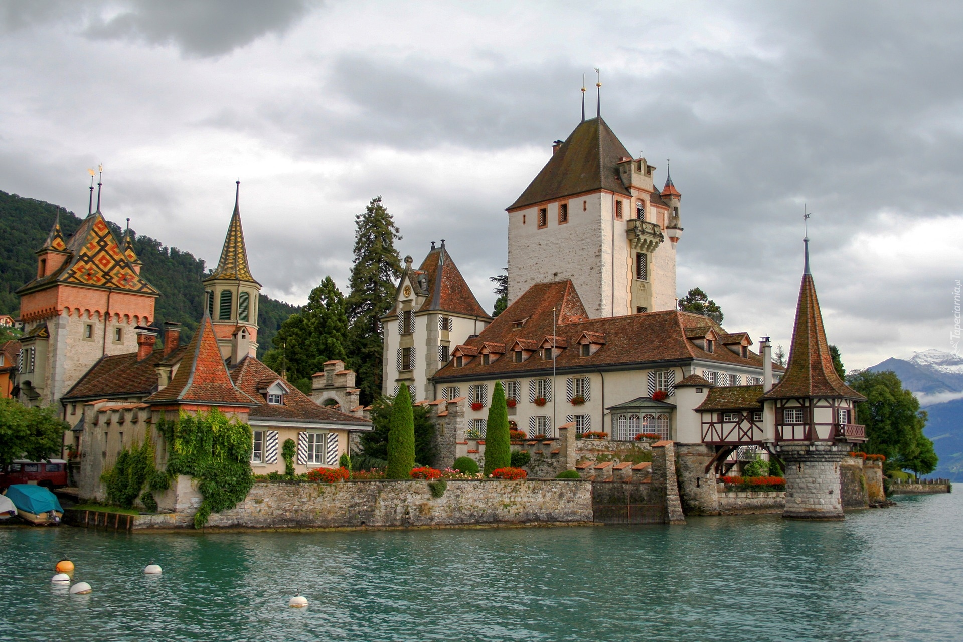 Zamek, Oberhofen Castle, Jezioro Thun, Szwajcaria