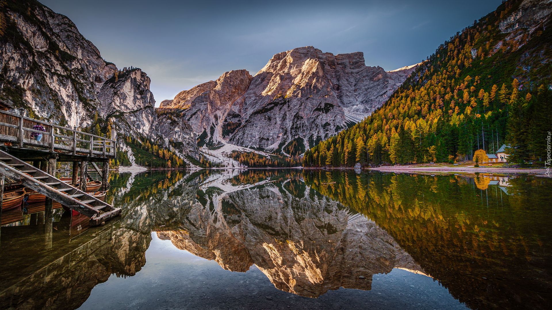 Włochy, Południowy Tyrol, Jezioro, Pragser Wildsee, Lago di Braies, Góry, Dolomity, Odbicie