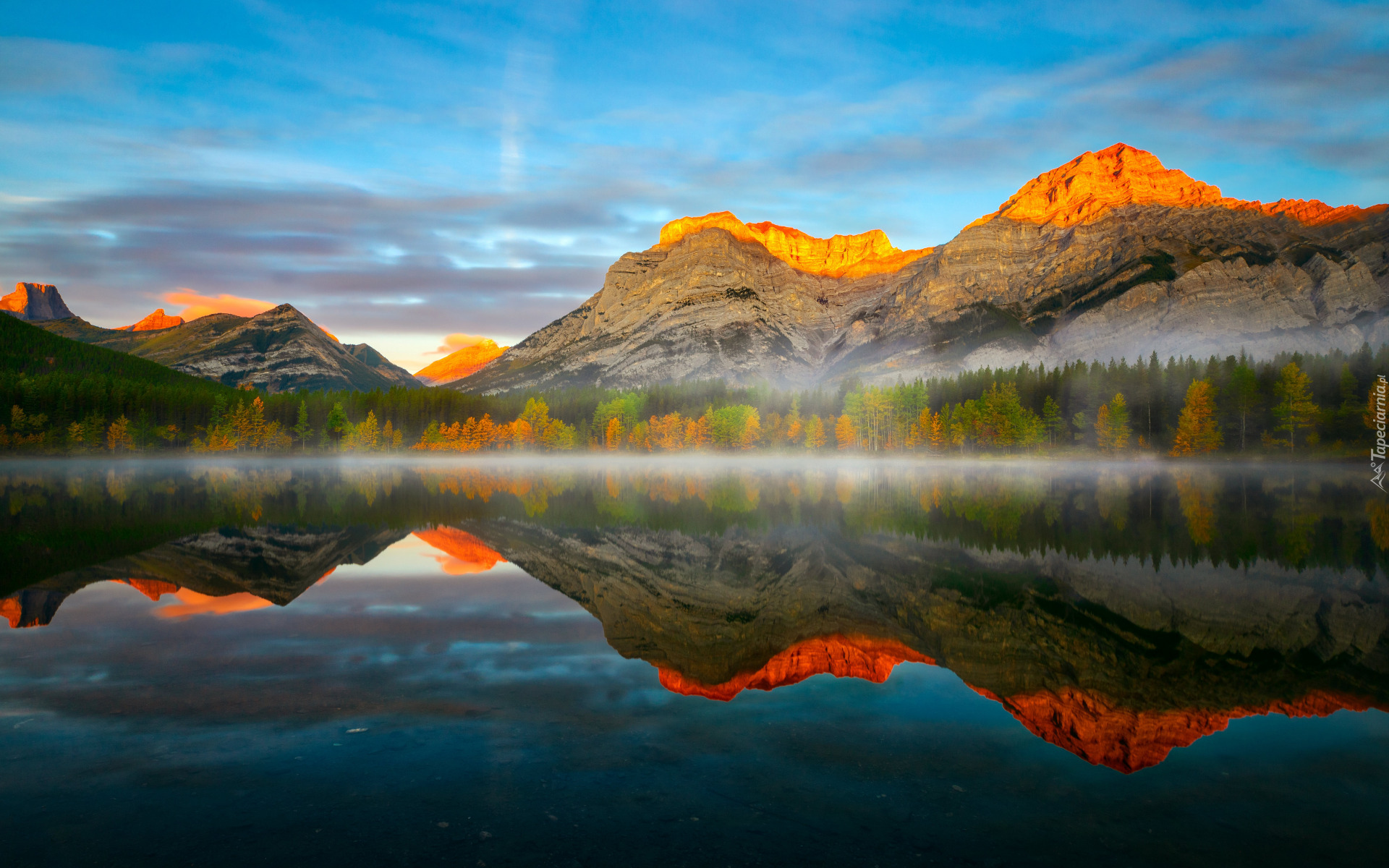 Drzewa, Las, Góry, Canadian Rockies, Góra, Mount Kidd, Mgła, Jezioro, Wedge Pond, Odbicie, Alberta, Kanada