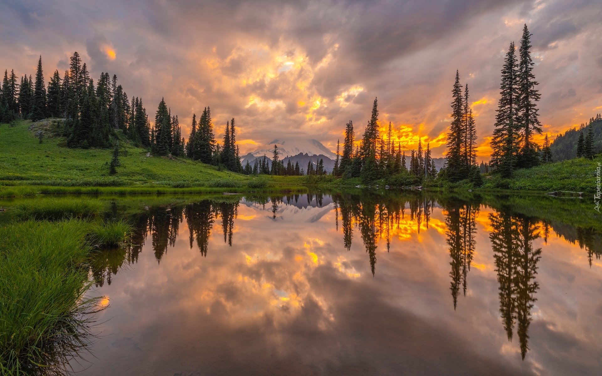 Park Narodowy Mount Rainier, Góry, Jezioro, Tipsoo Lake, Drzewa, Chmury, Odbicie, Zachód słońca, Stan Waszyngton, Stany Zjednoczone