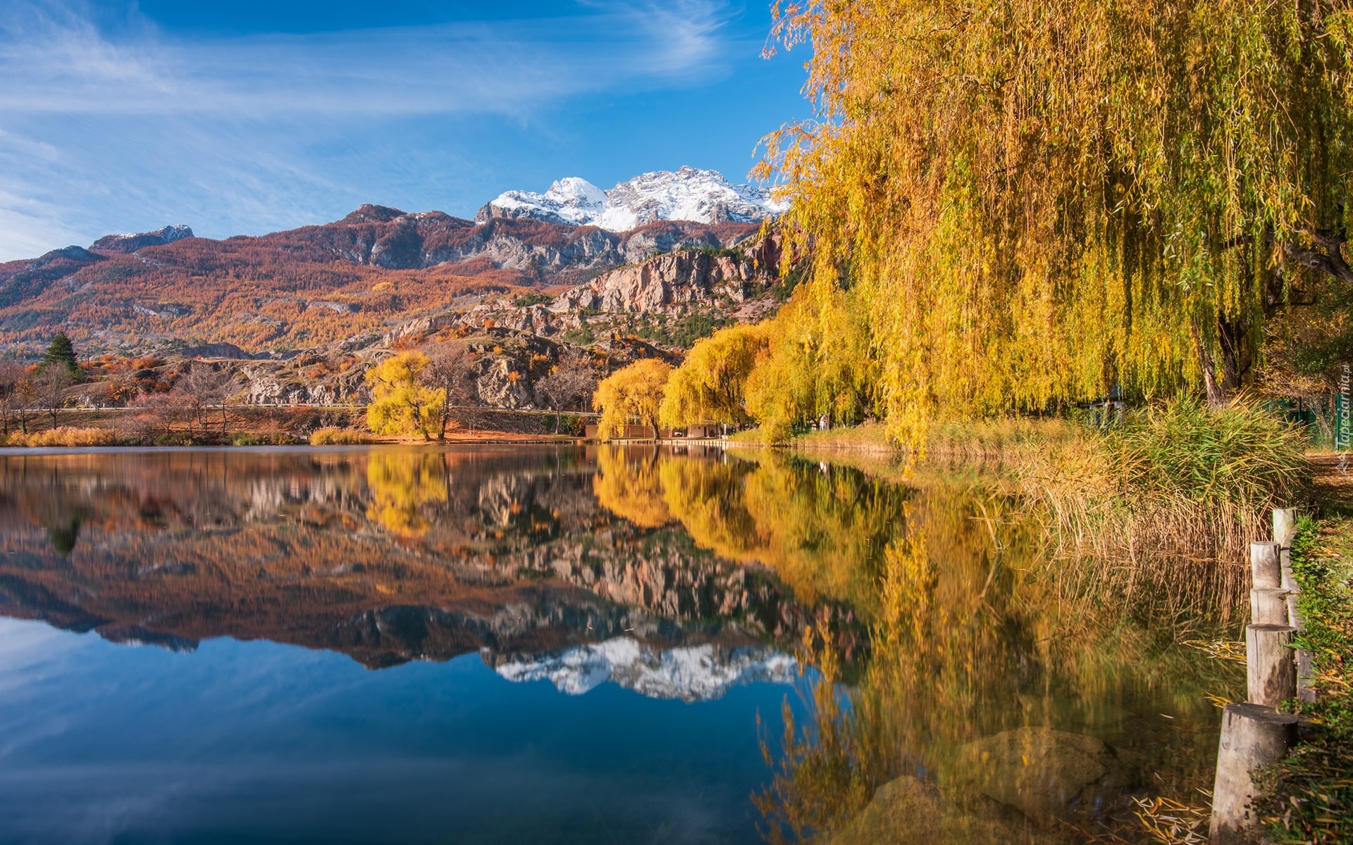 Francja, La Roche de Rame, Góry, Jezioro Lac de la Roche de Rame, Las, Drzewa, Jesień, Odbicie