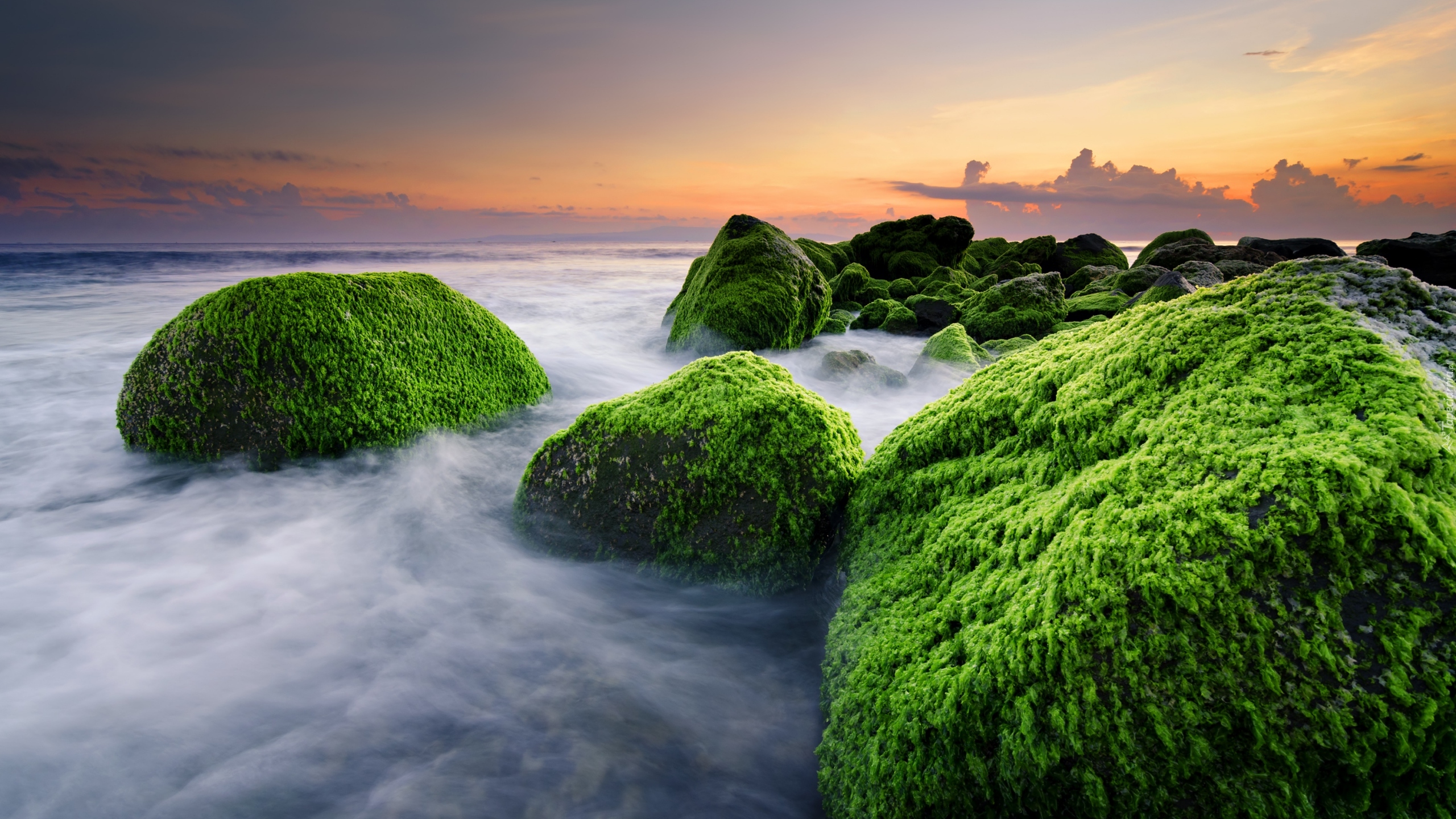 Indonezja, Bali, Masceti Beach, Morze, Omszałe, Kamienie, Wschód Słońca