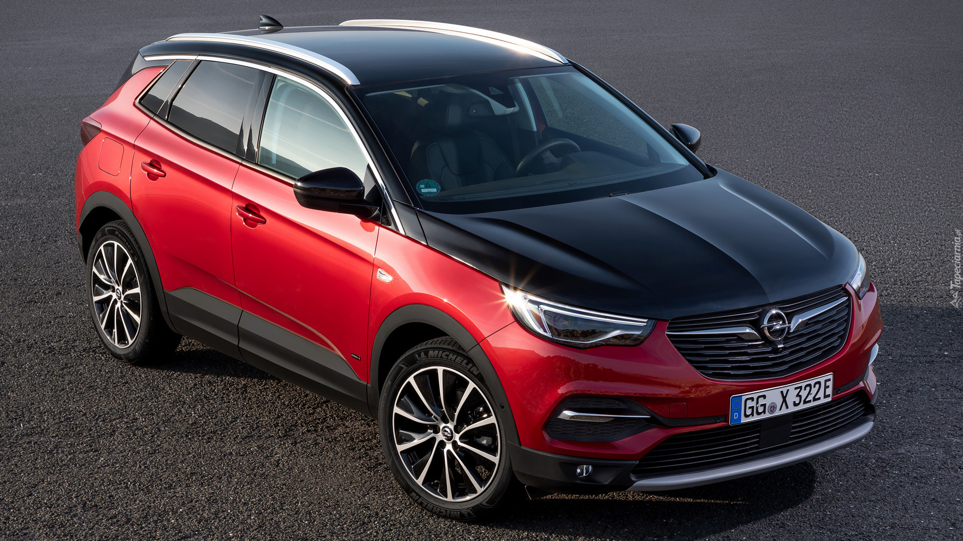 Czerwono-czarny, Opel Grandland X