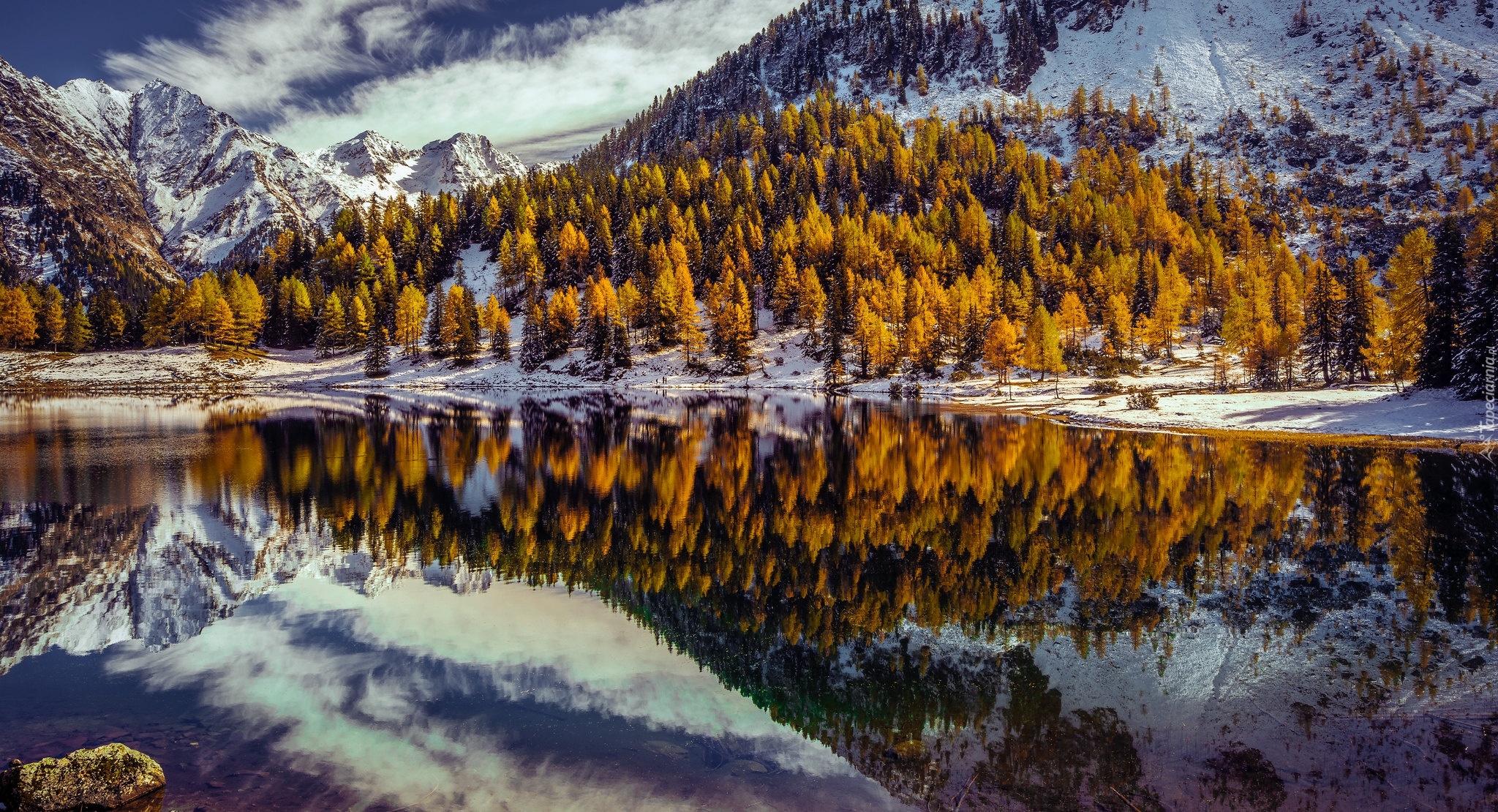 Austria, Styria, Ośnieżone, Góry Alpy, Jezioro Duisitzkarsee, Las, Drzewa, Odbicie