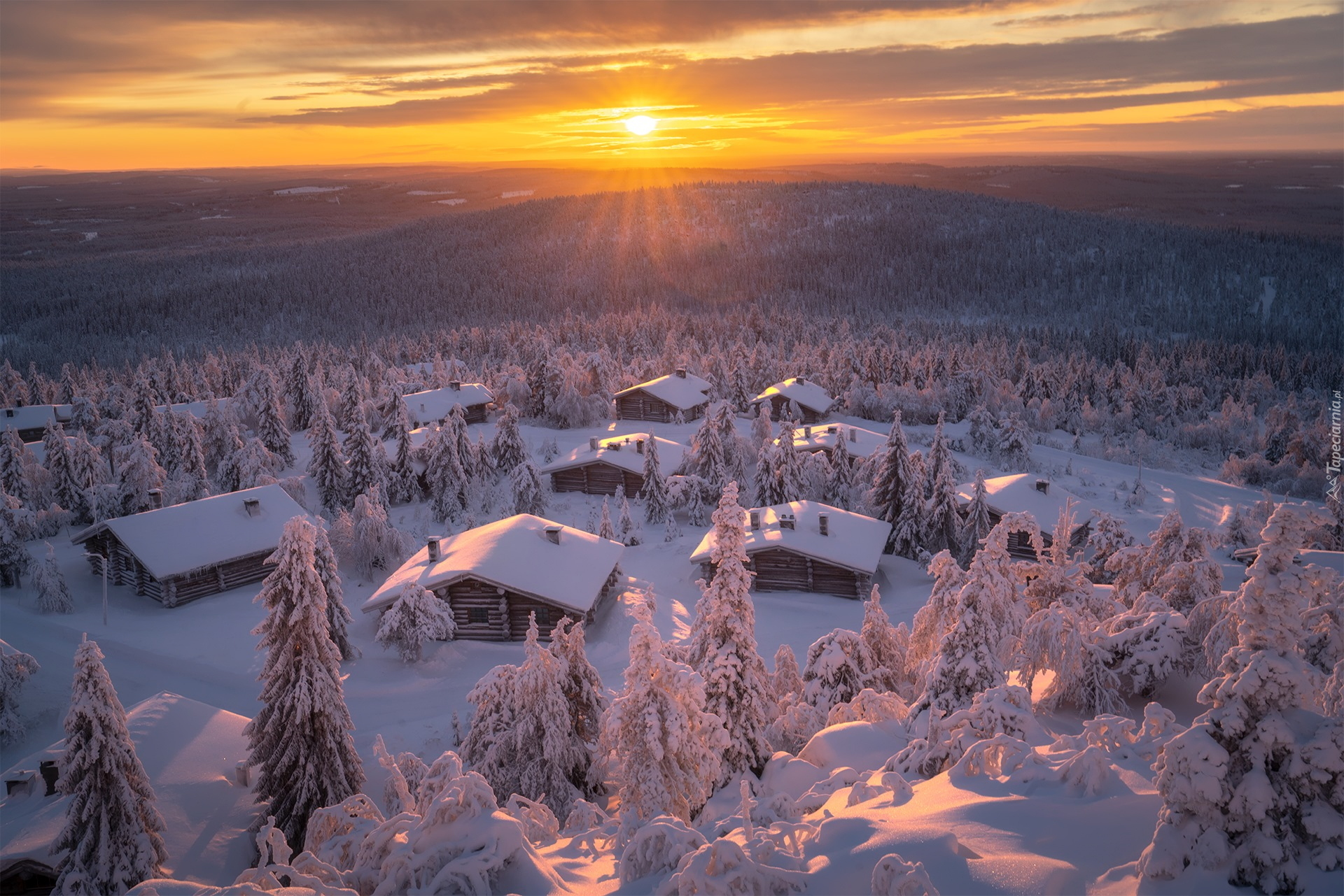 Zima, Góry, Lasy, Ośnieżone, Drzewa, Domki, Zachód słońca, Finlandia