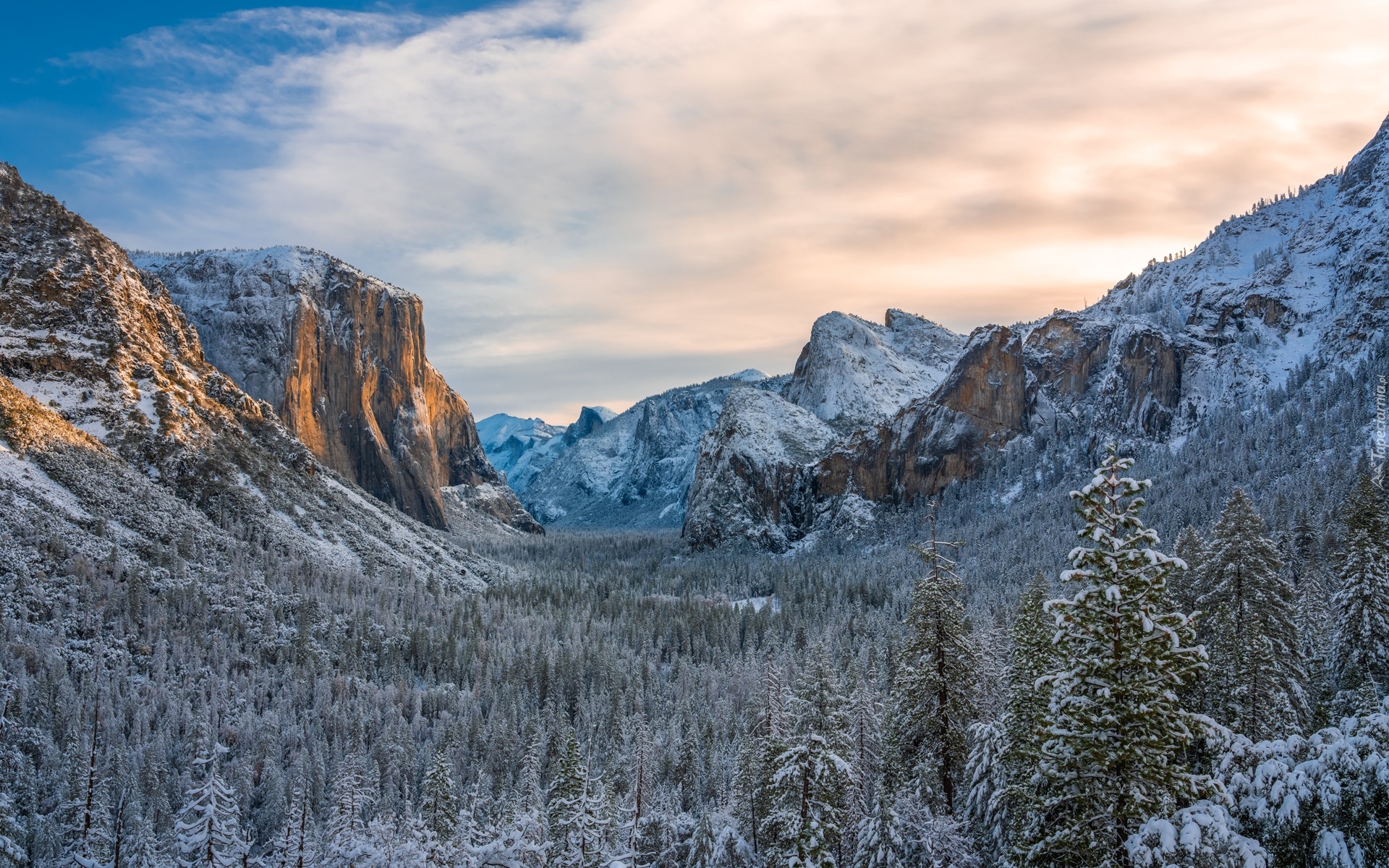 Dolina, Yosemite Valley, Park Narodowy Yosemite, Zima, Ośnieżone, Góry, Drzewa, Lasy, Stan Kalifornia, Stany Zjednoczone