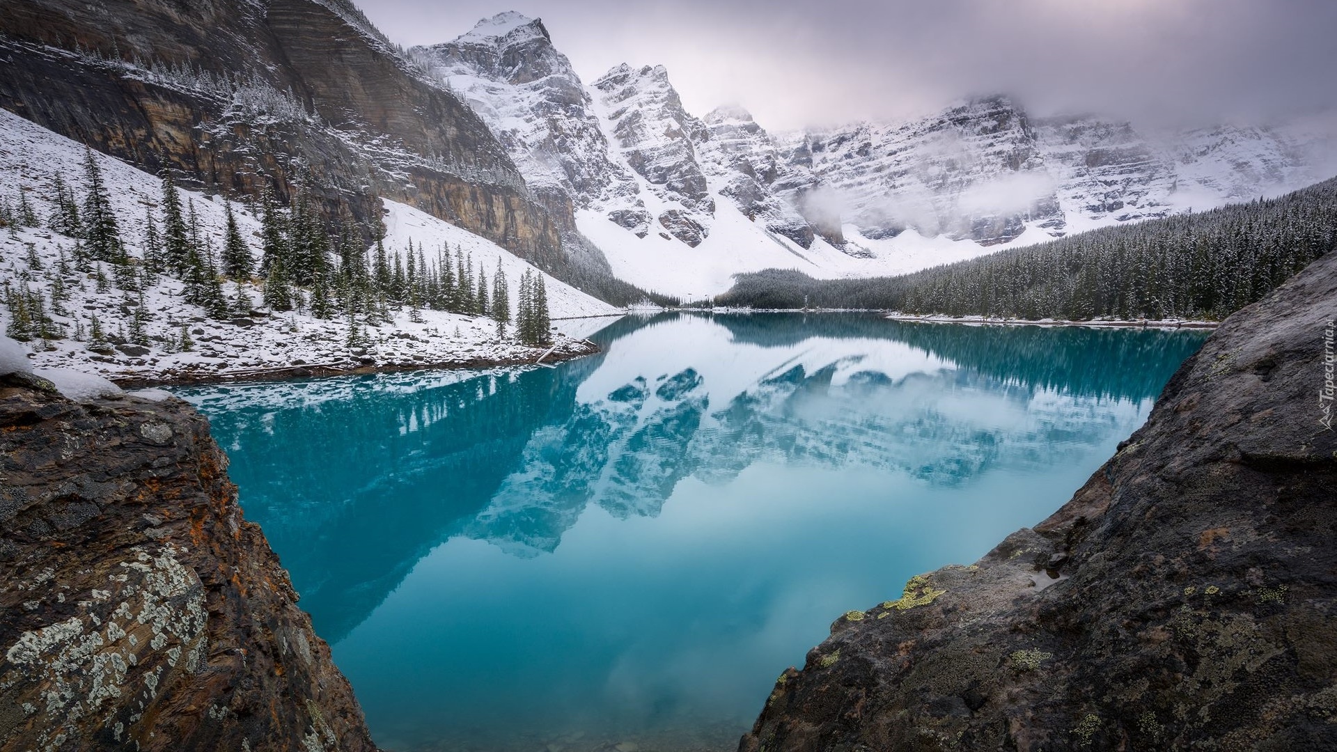 Park Narodowy Banff, Jezioro, Moraine Lake, Góry, Drzewa, Zima, Prowincja Alberta, Kanada