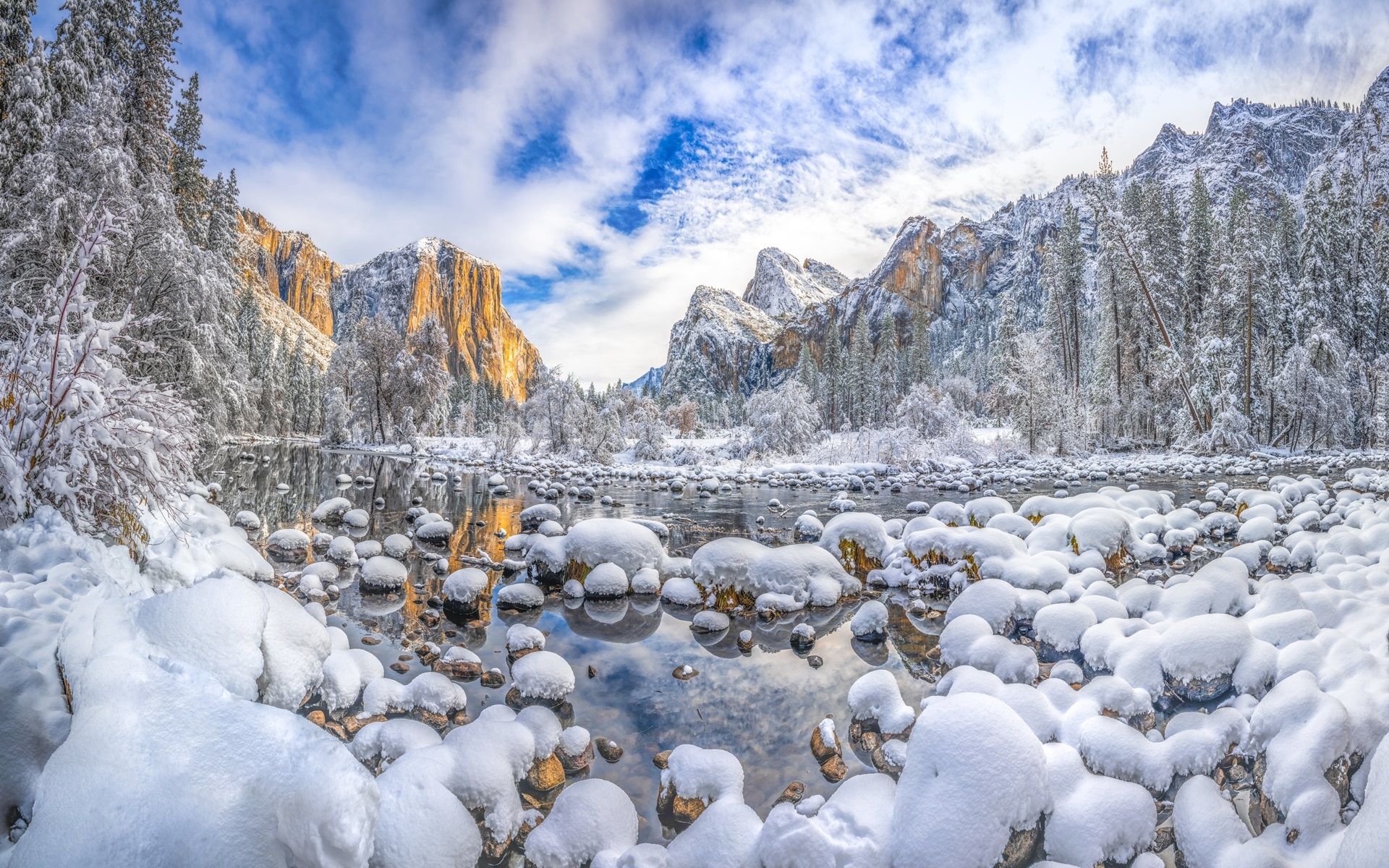 Park Narodowy Yosemite, Góra, Half Dome, Rzeka, Merced River, Drzewa, Chmury, Zima, Stan Kalifornia, Stany Zjednoczone