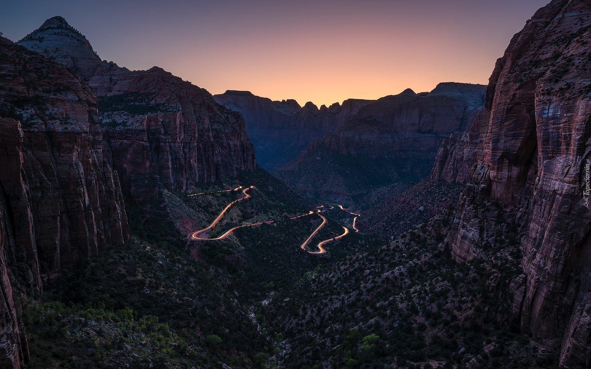 Park Narodowy Zion, Kanion, Zion Canyon, Rozświetlona, Droga, Góry, Skały, Stan Utah, Stany Zjednoczone