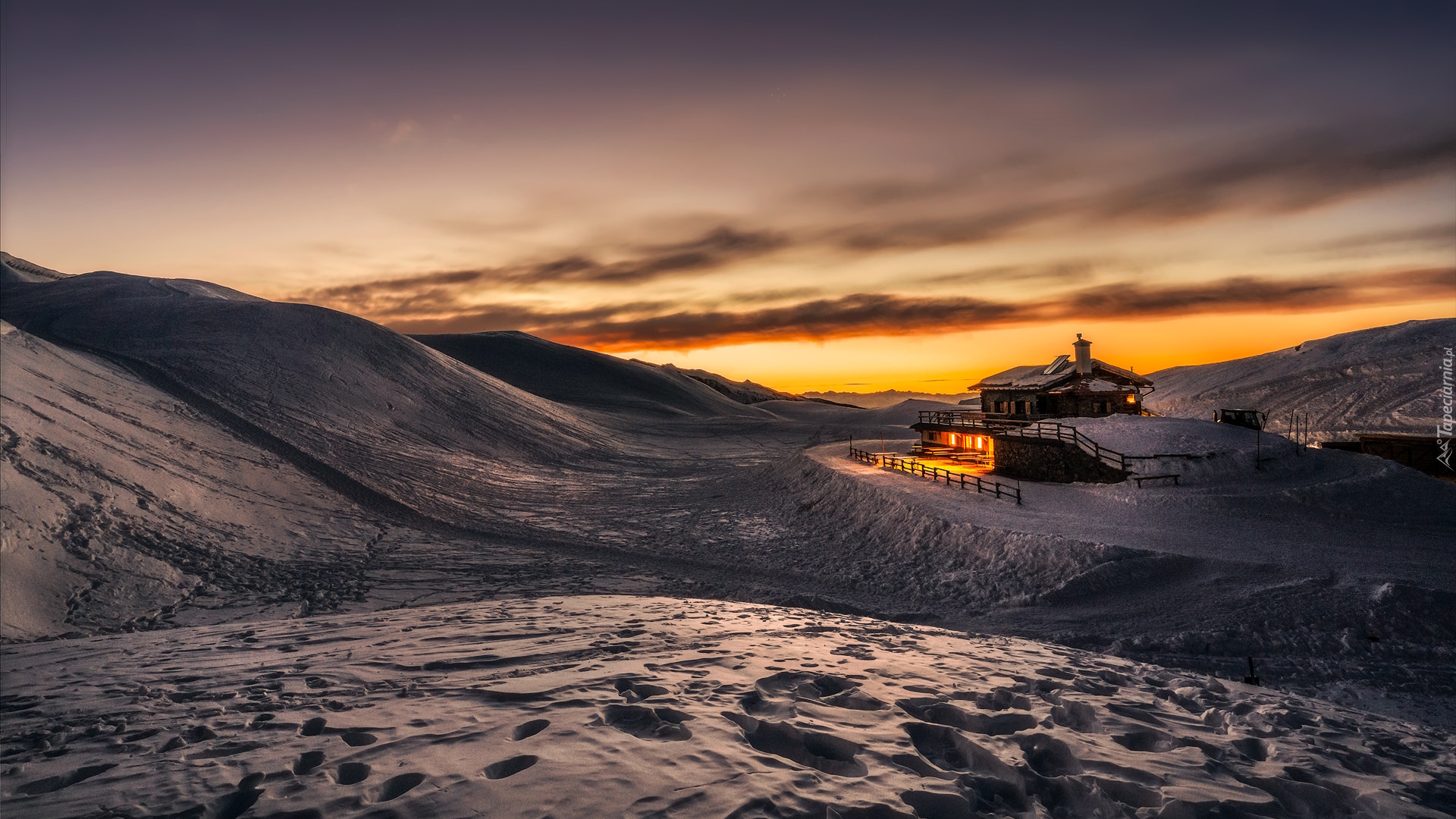 Zima, Góry, Dolomity, Przełęcz, Passo Rolle, Schronisko, Baita Segantini, Zachód słońca, Włochy