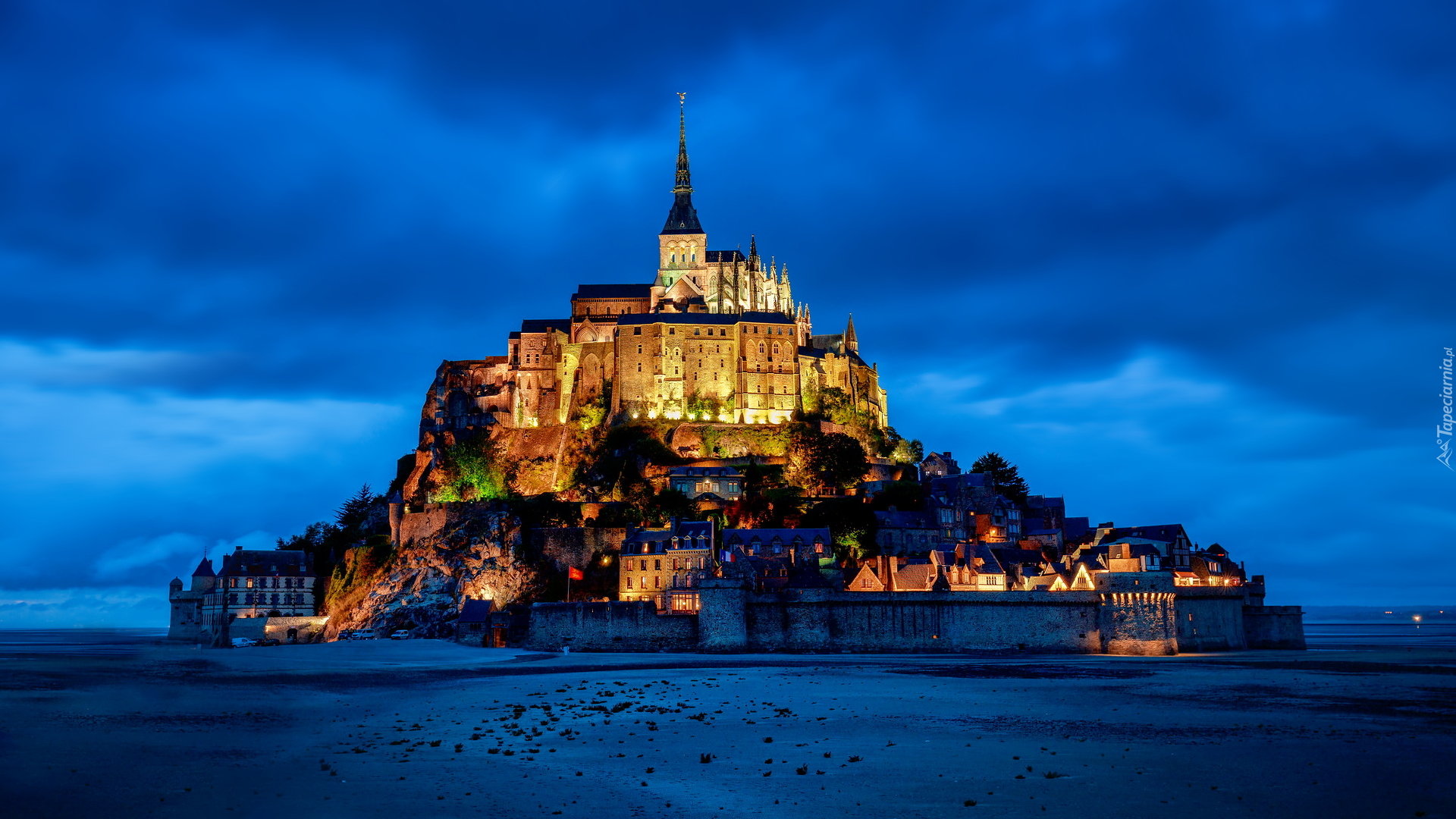 Wyspa, Mont Saint-Michel, Oświetlone, Opactwo św Michała Archanioła, Wieczór, Normandia, Francja