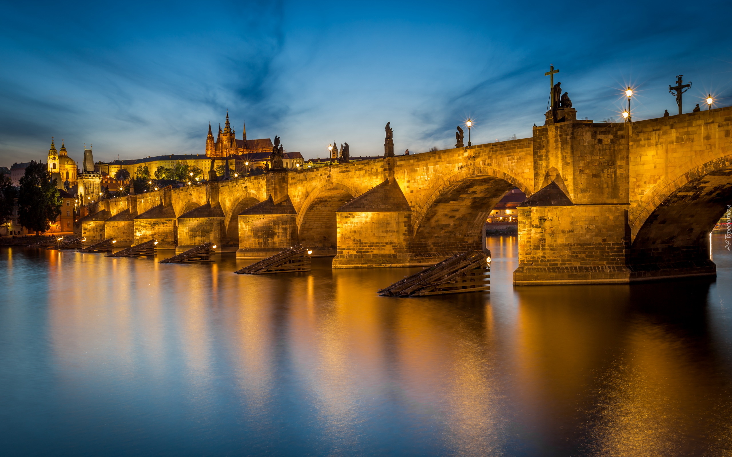 Czechy, Praga, Most Karola, Rzeka Wełtawa, Odbicie, Noc, Światła, Niebo
