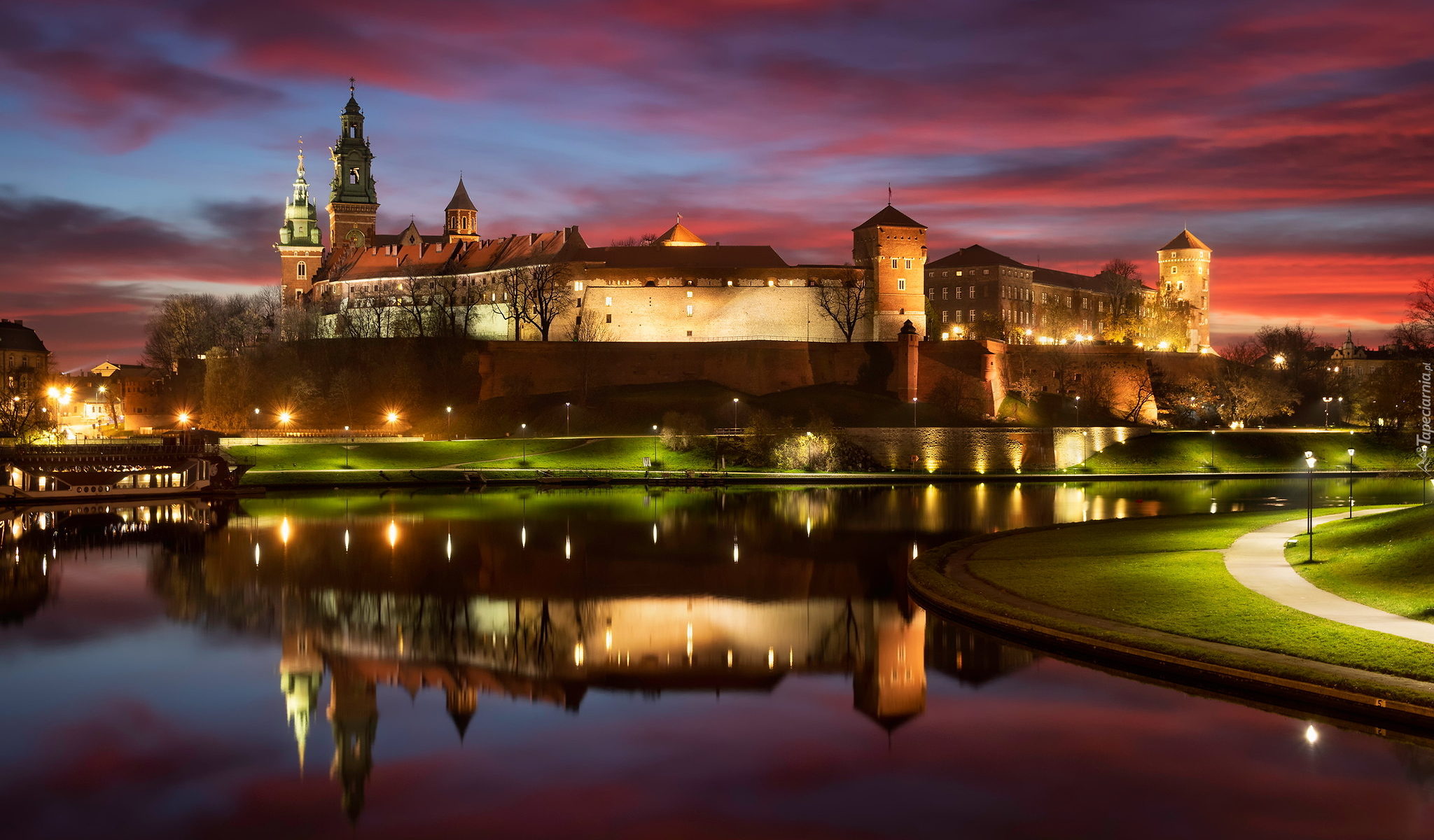 Polska, Kraków, Oświetlony, Zamek Królewski na Wawelu, Wawel, Rzeka Wisła, Odbicie
