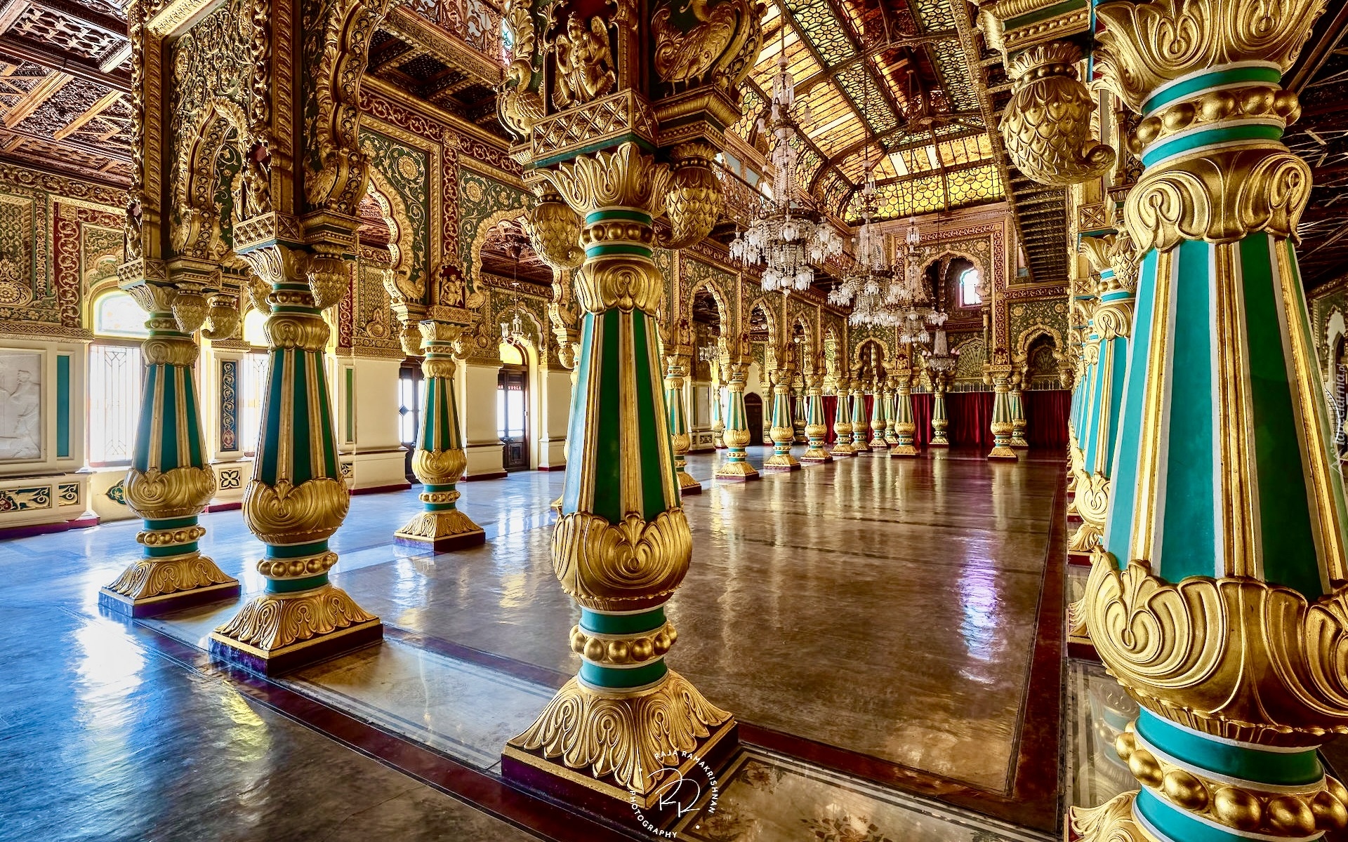 Indie, Mysore, Pałac, Mysore Palace, Amba Vilas, Sala, Filary, Wnętrze