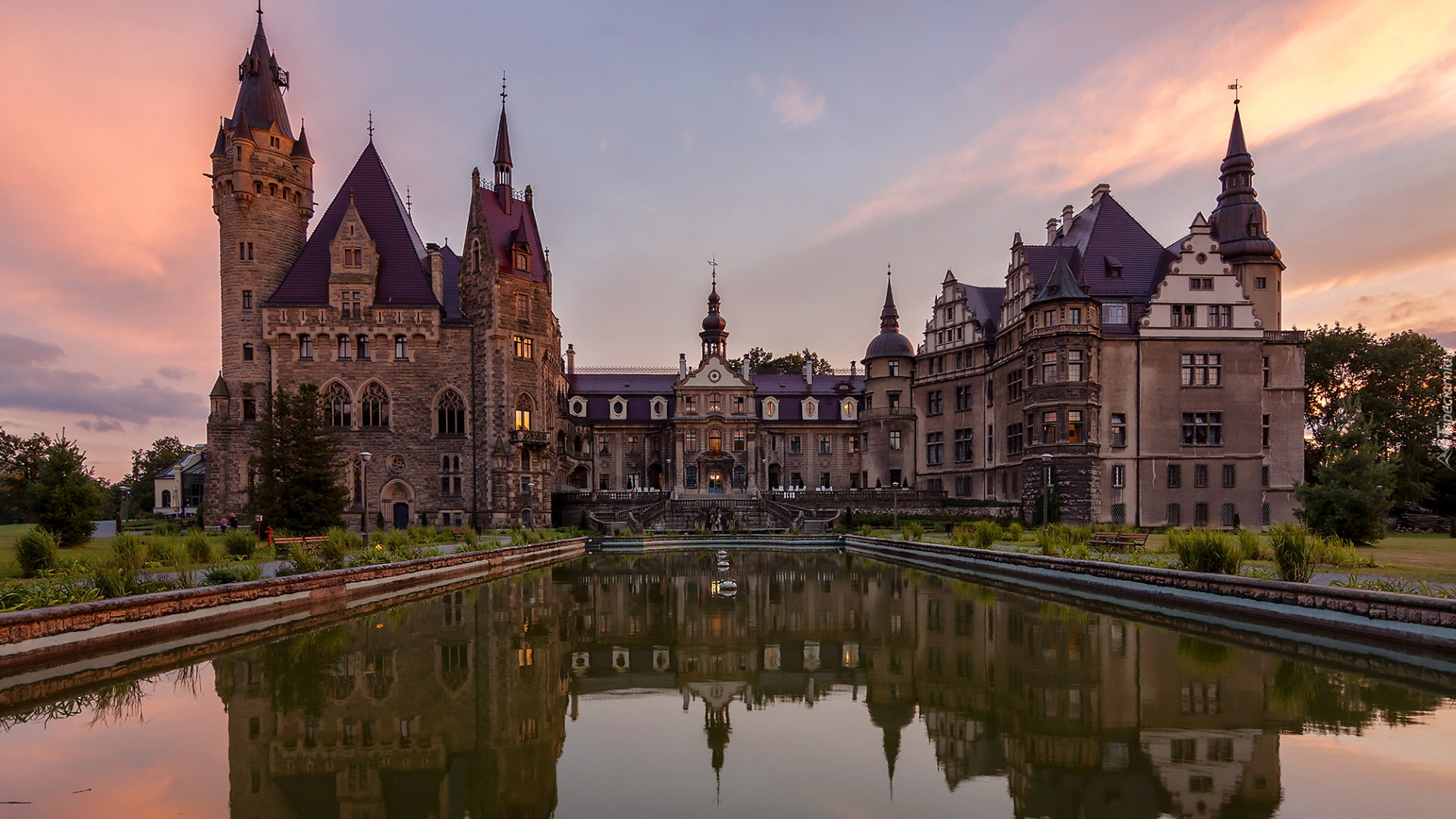 Zachód słońca, Pałac w Mosznej, Moszna, Opolskie, Polska