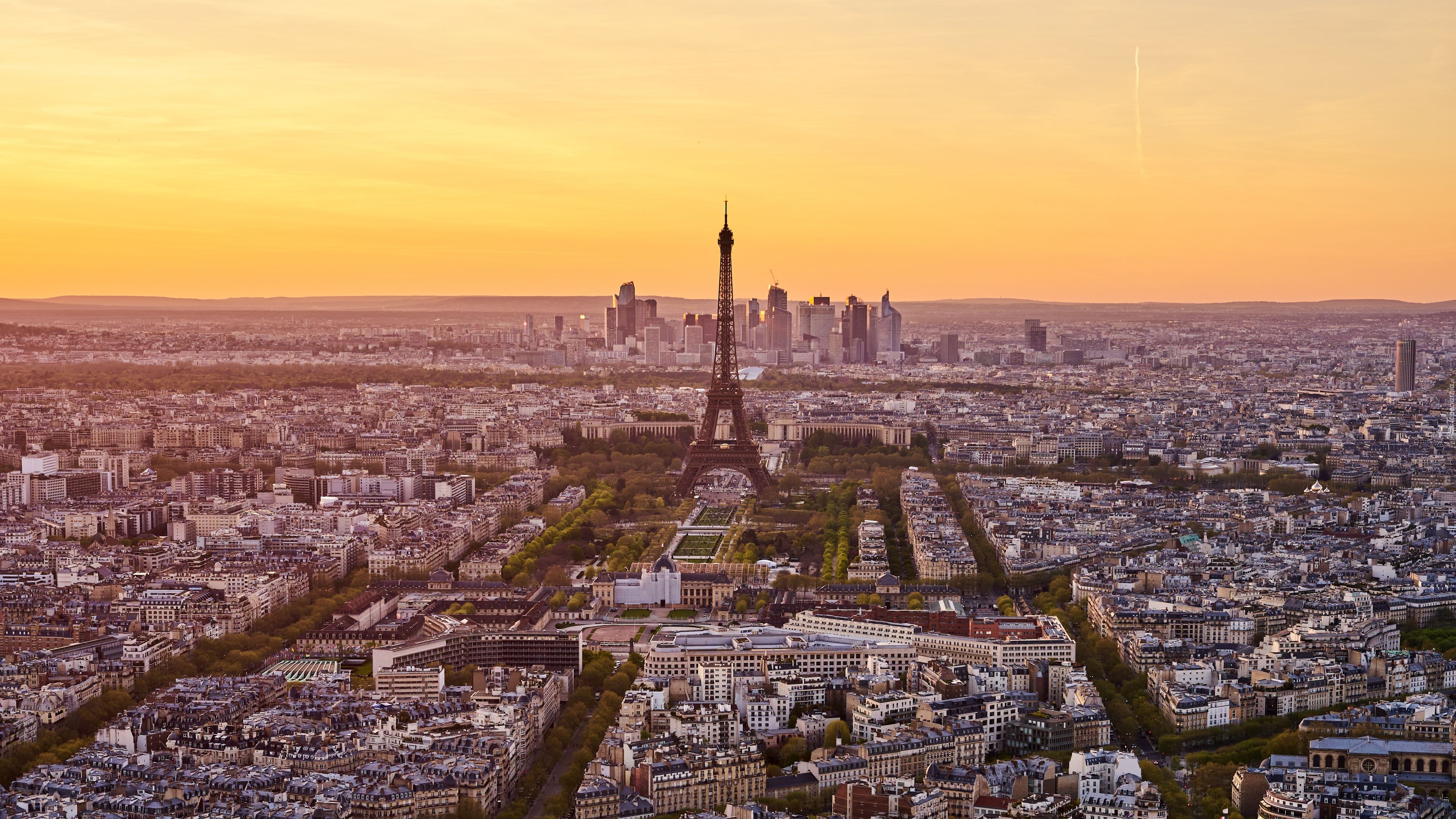 Wieża Eiffla, Miasto, Zachód słońca, Paryż, Francja