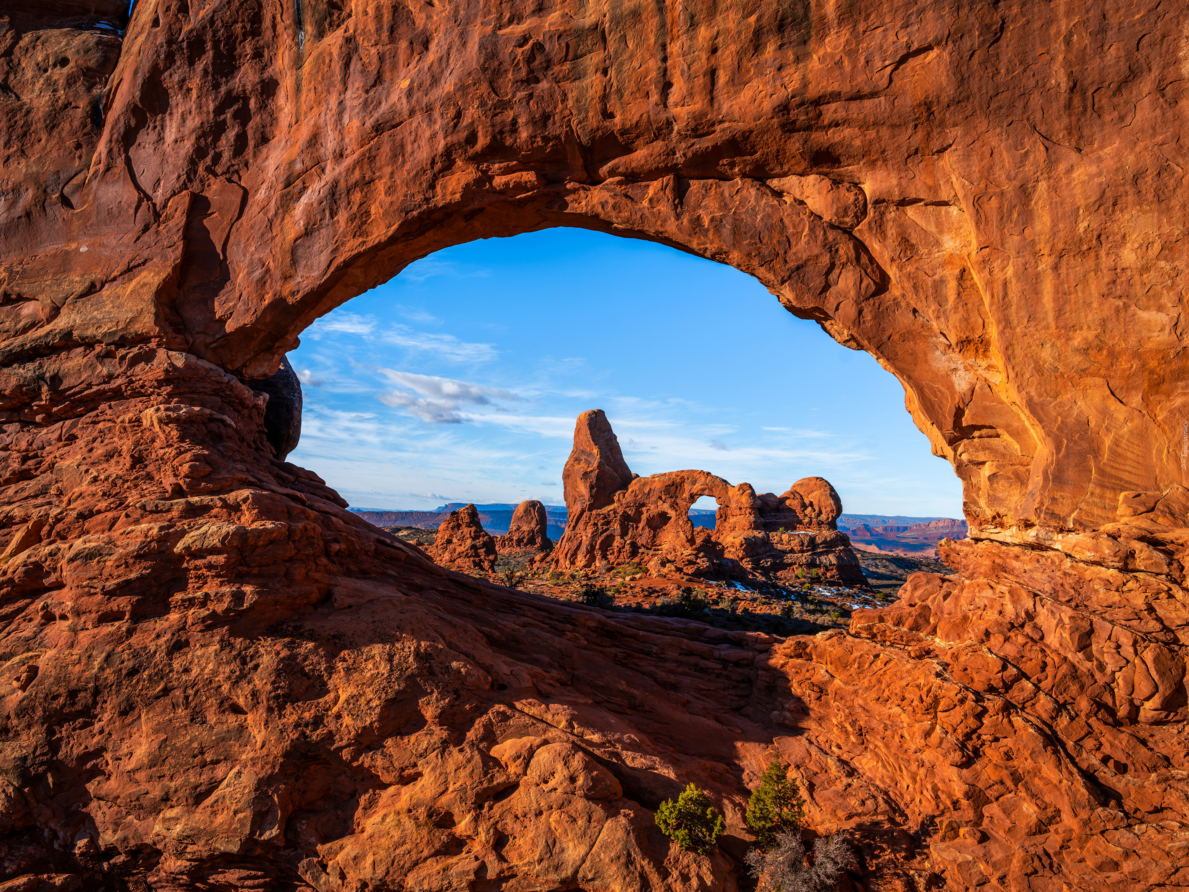 Stany Zjednoczone, Stan Utah, Park Narodowy Arches, Skały, Łuk, Niebo