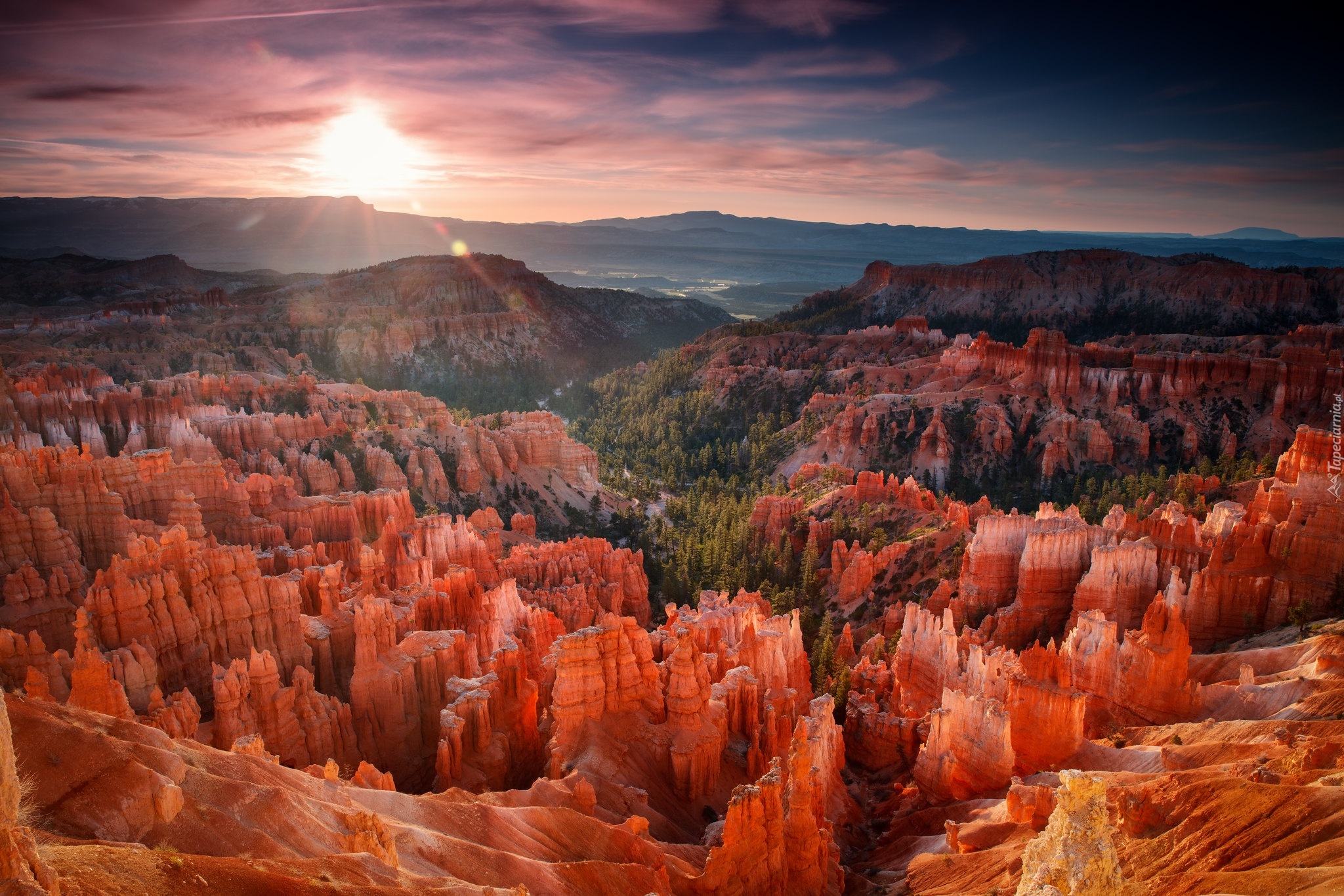 Park Narodowy Bryce Canyon, Góry, Skały, Drzewa, Chmury, Utah, Stany Zjednoczone