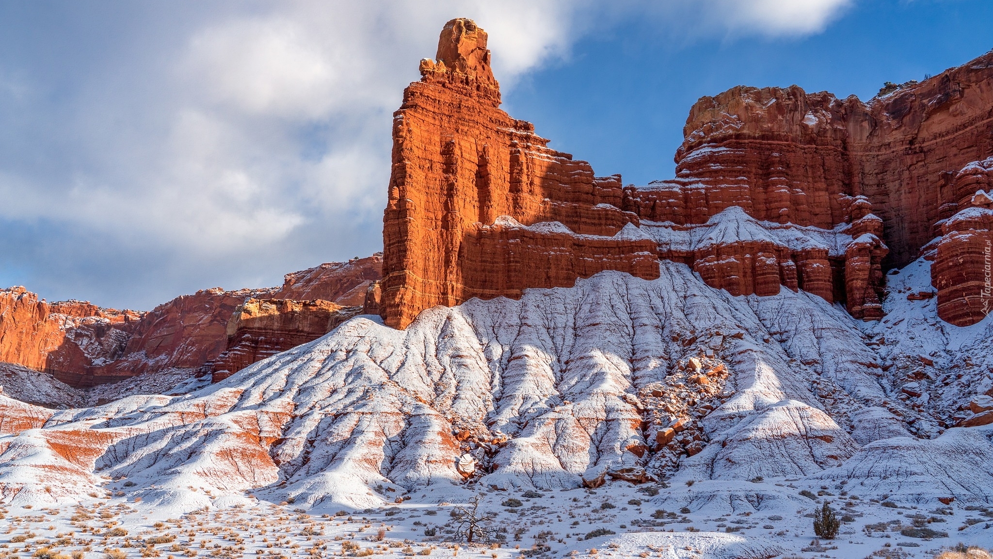 Zima, Śnieg, Skały, Park Narodowy Capitol Reef, Utah, Stany Zjednoczone