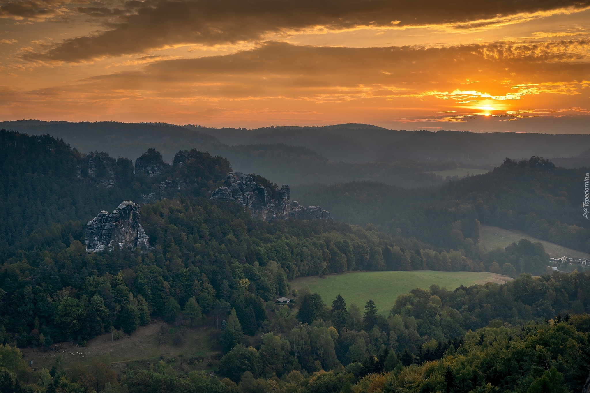 Skały Bastei, Góry Połabskie, Park Narodowy Saskiej Szwajcarii, Niemcy, Zachód słońca
