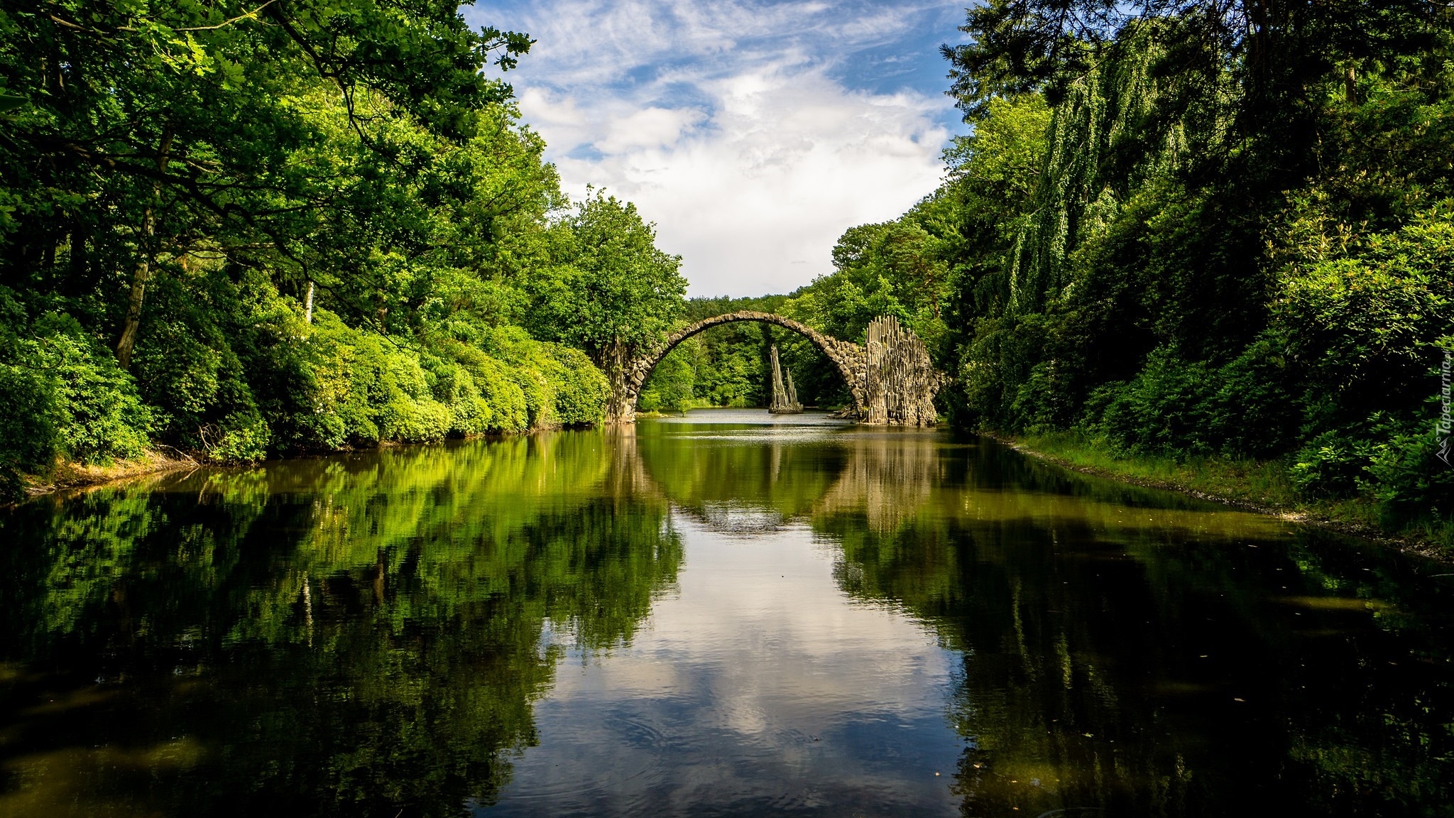 Niemcy, Saksonia, Park Rododendronów Kromlau, Jezioro Rakotz, Kamienny, Most łukowy,  Odbicie