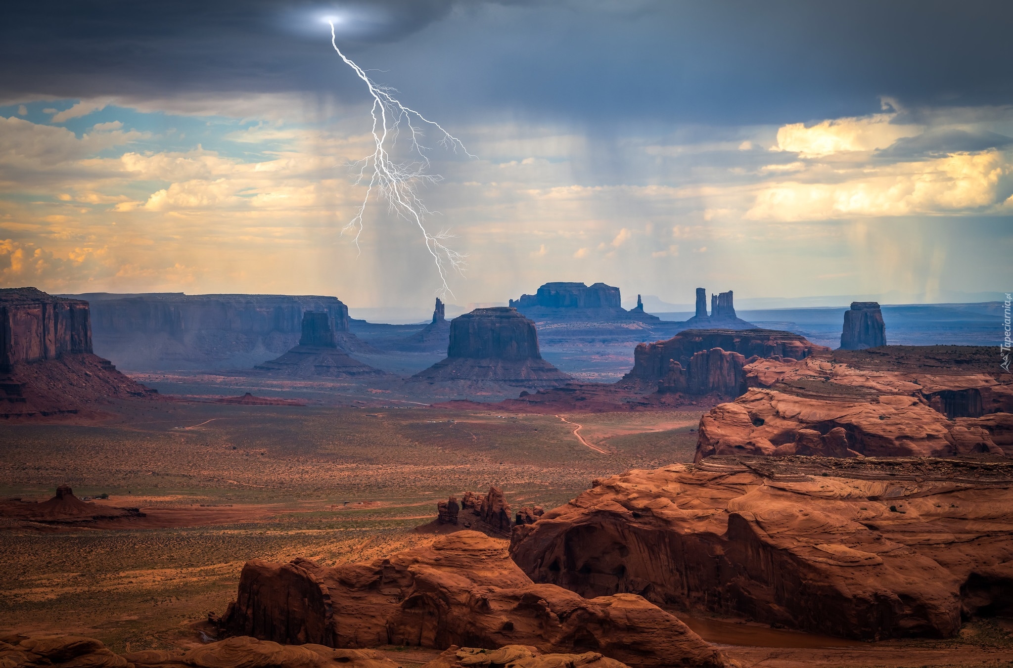 Stany Zjednoczone, Stan Utah, Wyżyna Kolorado, Region Monument Valley, Dolina Pomników, Skały, Piorun