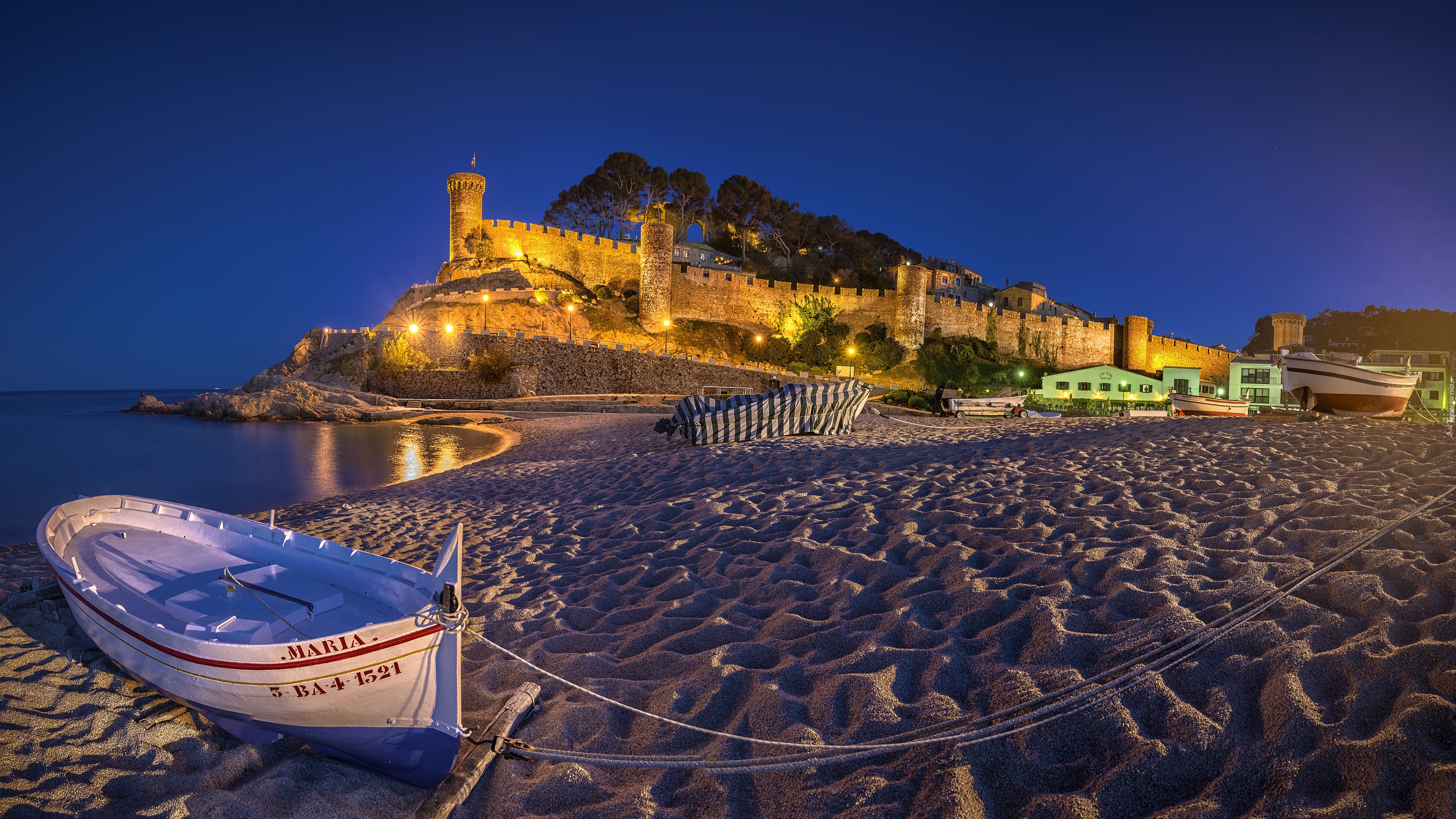 Hiszpania, Tossa de Mar, La Vila Vella, Kamienne, Mury, Plaża, Łódka