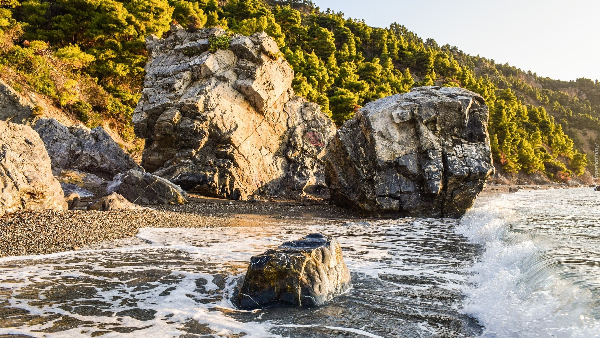 Grecja, Wyspa Skopelos, Wybrzeże, Plaża Velanio, Skały, Fale
