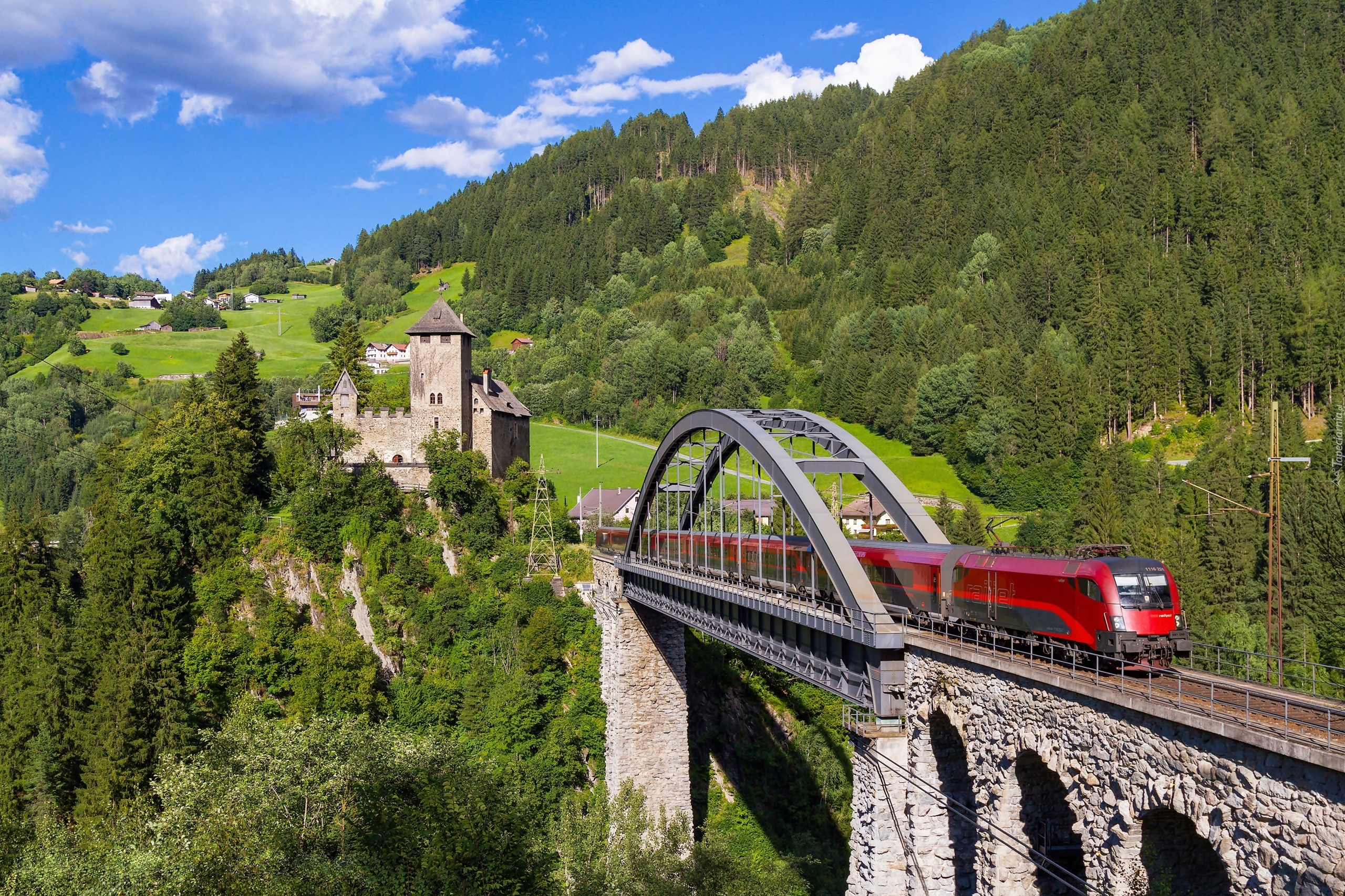 Austria, Tyrol, Pociąg, Most Trisanna Bridge, Zamek Wiesberg