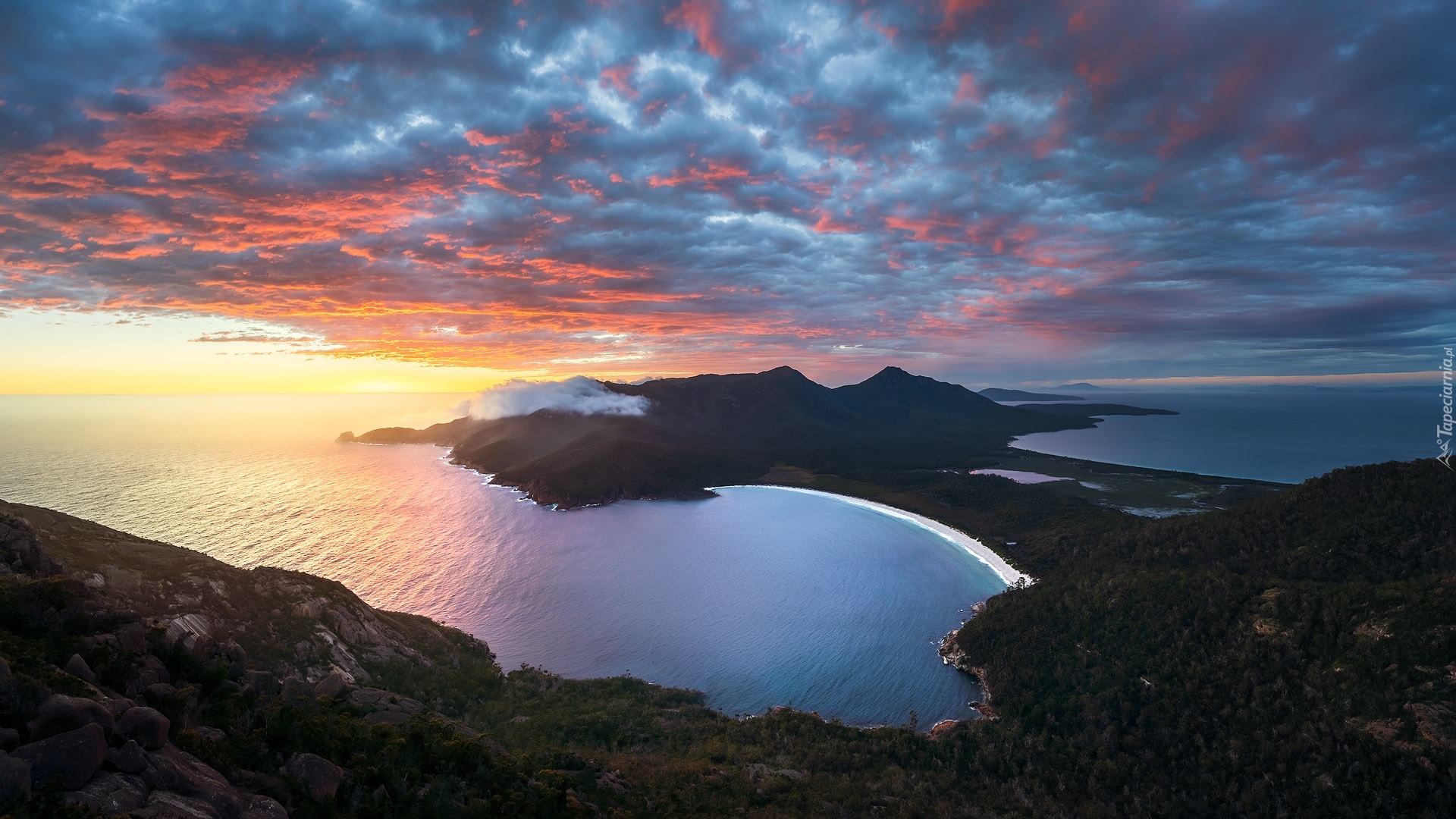 Morze, Skały, Kamienie, Zachód słońca, Chmury, Półwysep Freycineta, Park Narodowy Freycineta, Tasmania, Australia