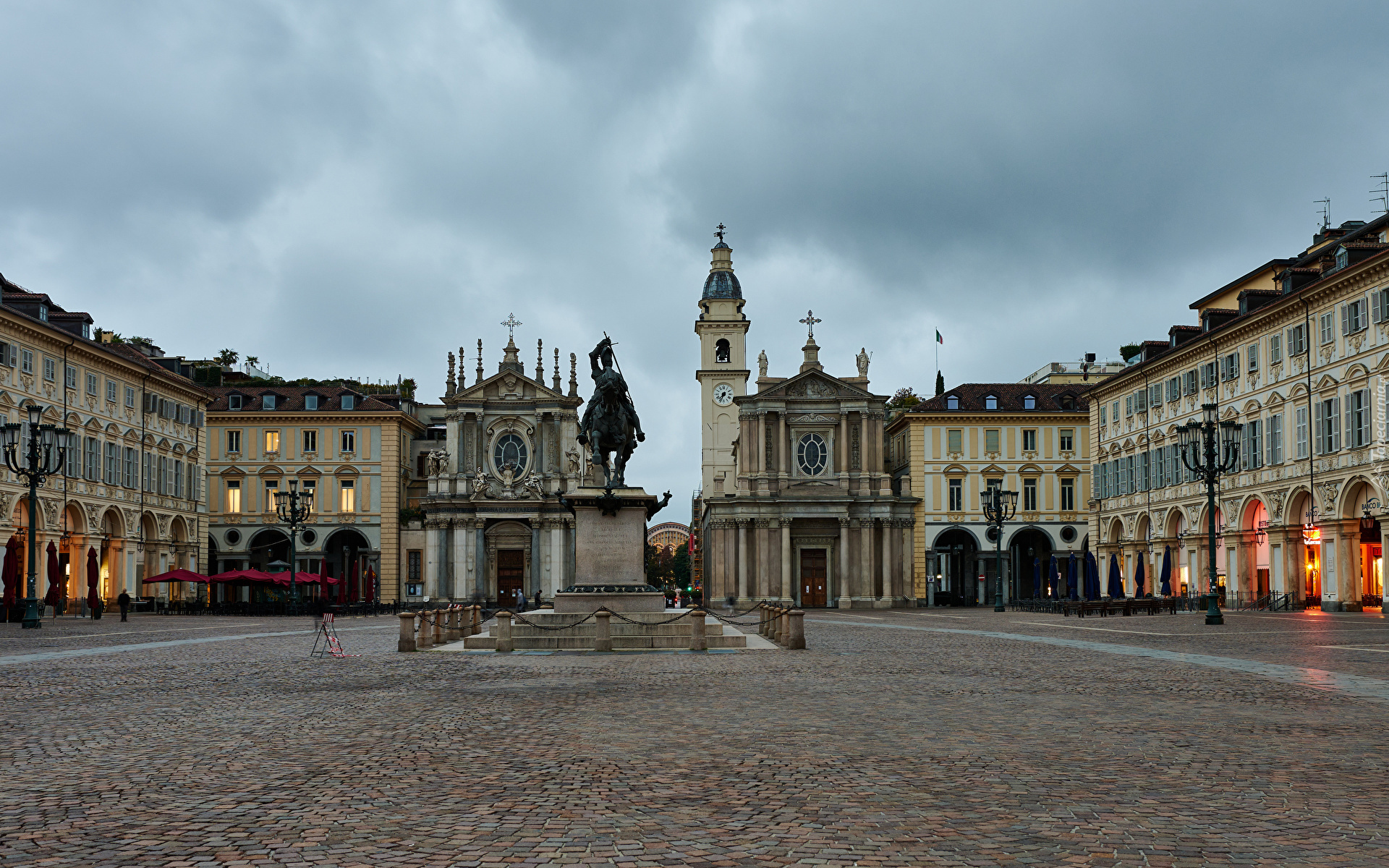 Włochy, Turyn, Domy, Kościół Santa Cristina, Kościół San Carlo, Plac San Carlo, Pomnik Emanuela Filiberto