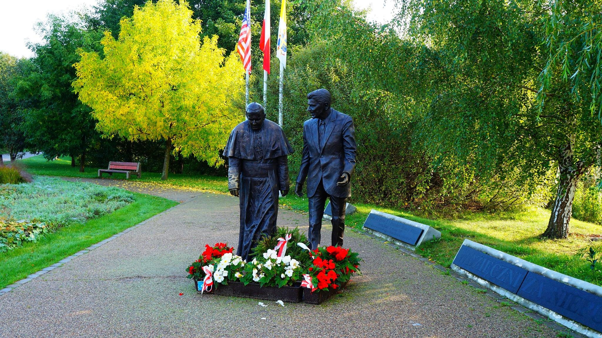 Polska, Gdańsk, Park im. Ronalda Reagana, Alejka, Posągi, Pomnik, Papież, Jan Paweł II, Ronald Reagan