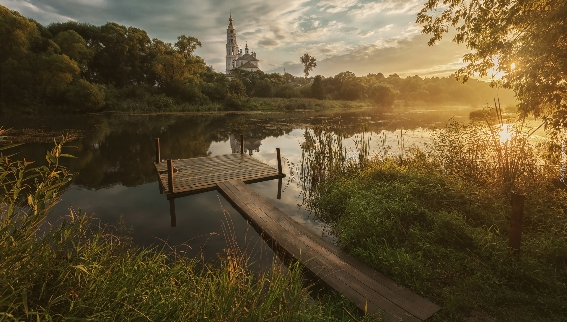 Drzewa, Cerkiew, Pomost, Jezioro