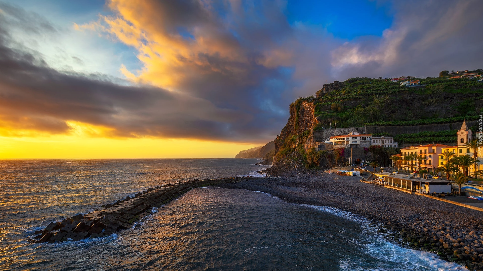 Portugalia, Madera, Ponta do Sol, Morze, Wybrzeże, Domy, Zachód słońca, Chmury, Klif