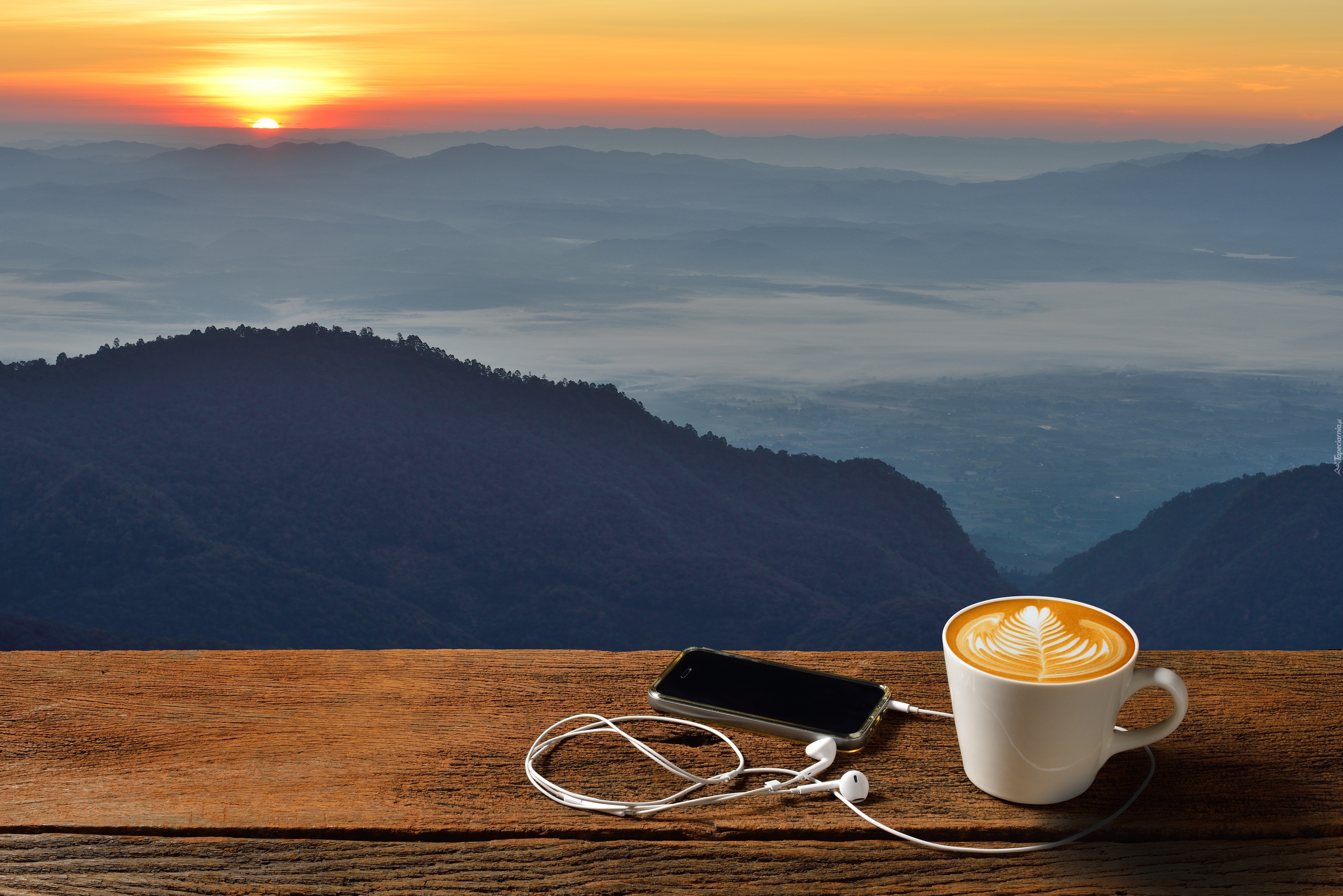 Kawa, Telefon, Góry, Wschód słońca