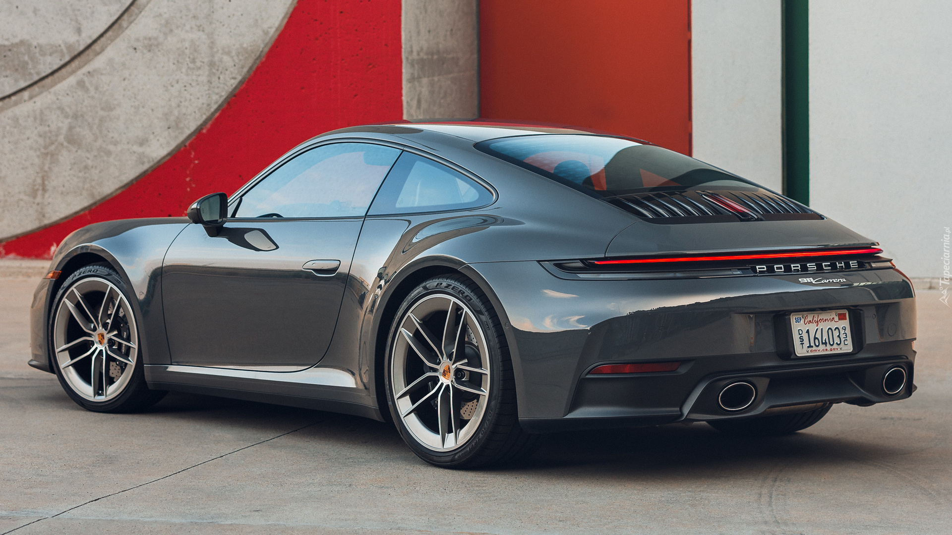 Porsche 911 Carrera, Bok, Tył