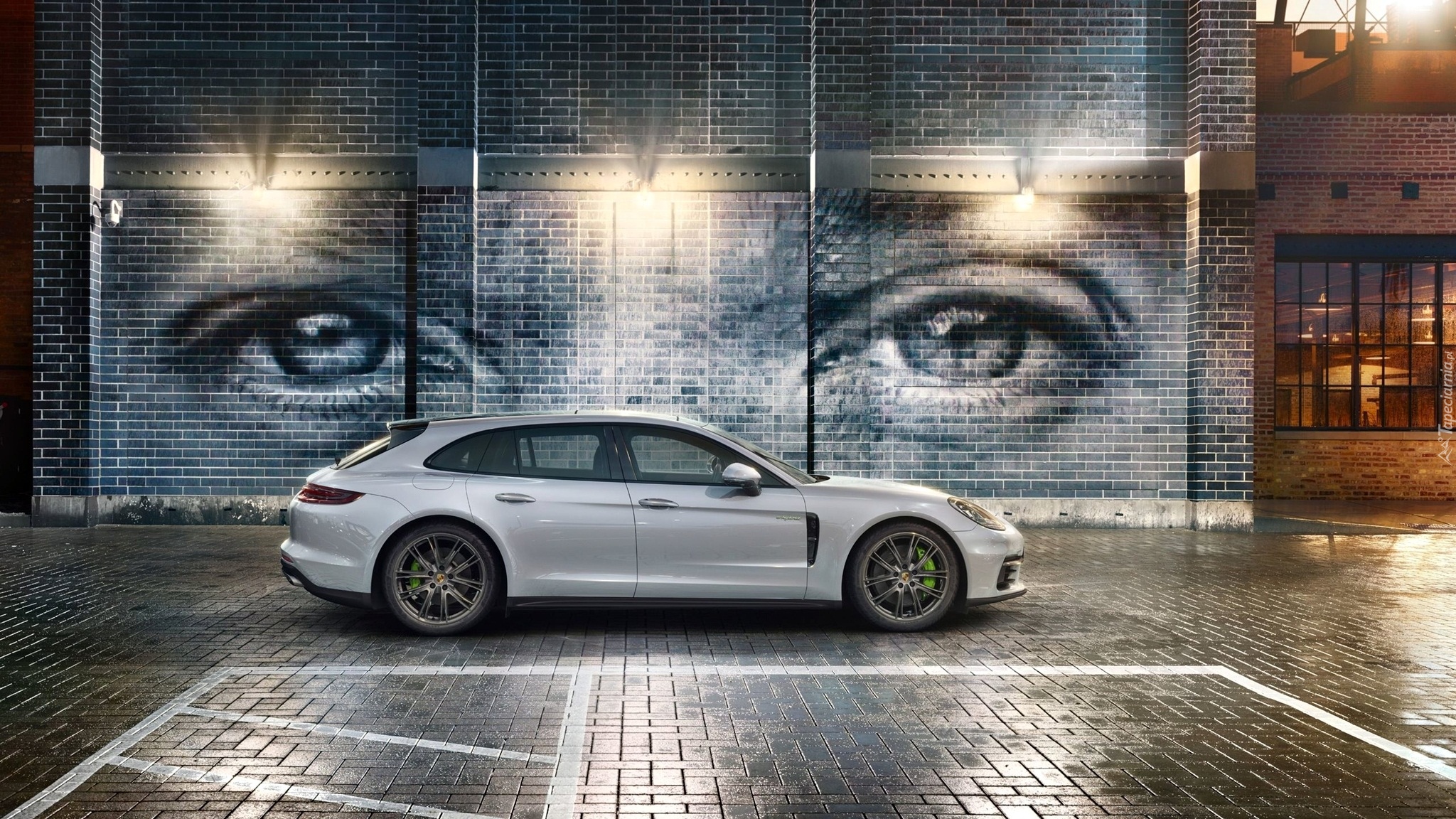 Porsche Panamera 4 Sport Turismo, 2017, Ściana, Street art