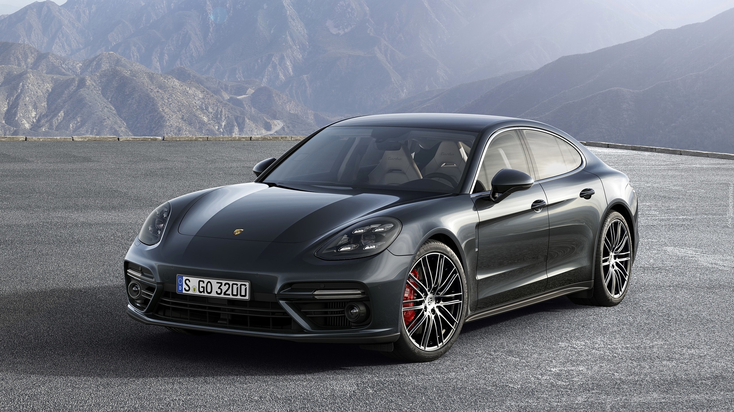 Porsche Panamera Hatchback III, 2016