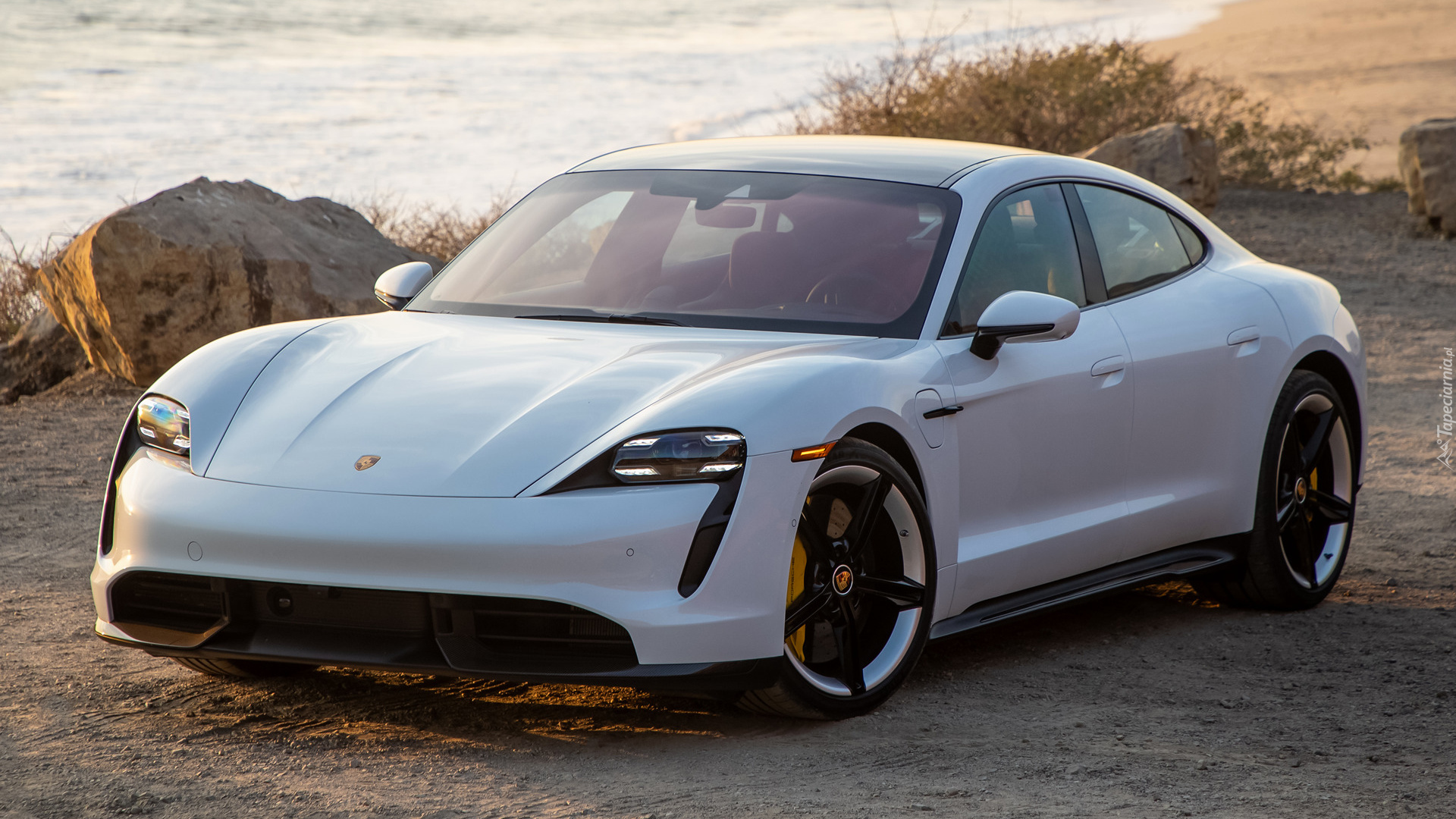 Porsche Taycan Turbo S, 2020